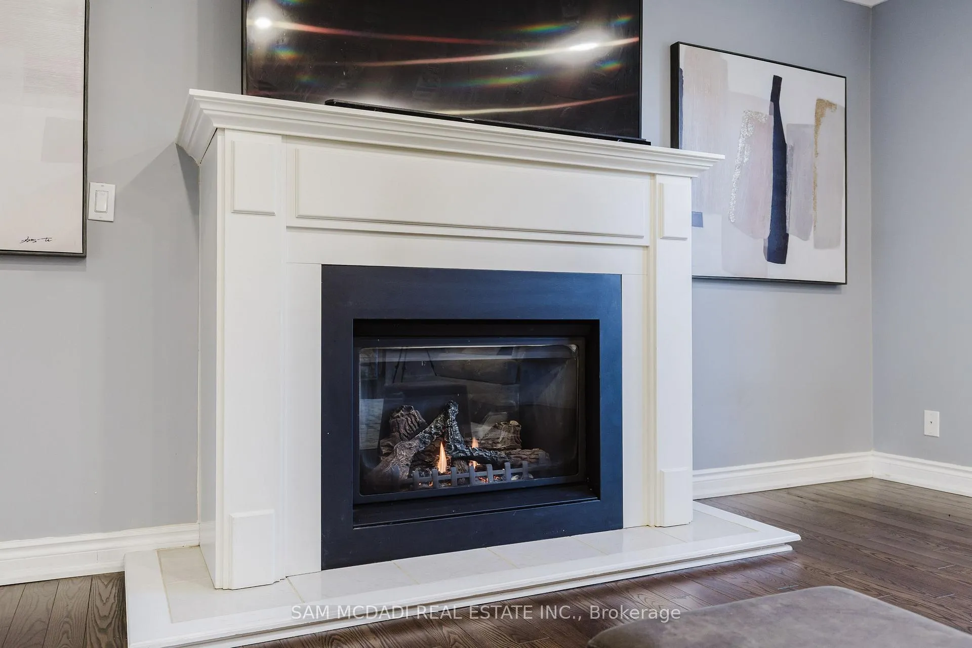 Photo 11 of 3325 Lakeshore Road, Burlington, Roseland — HOMEH