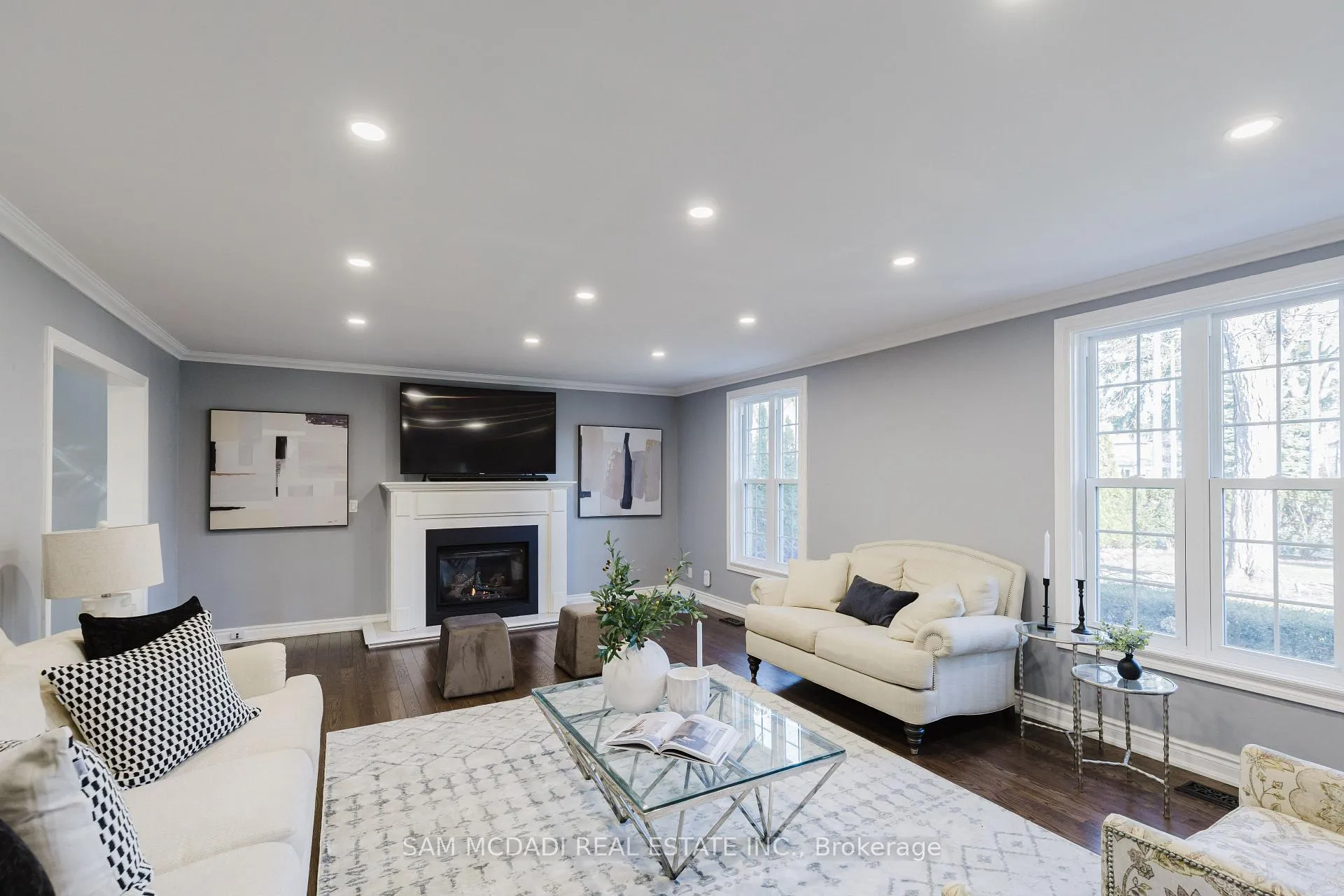 Photo 12 of 3325 Lakeshore Road, Burlington, Roseland — HOMEH