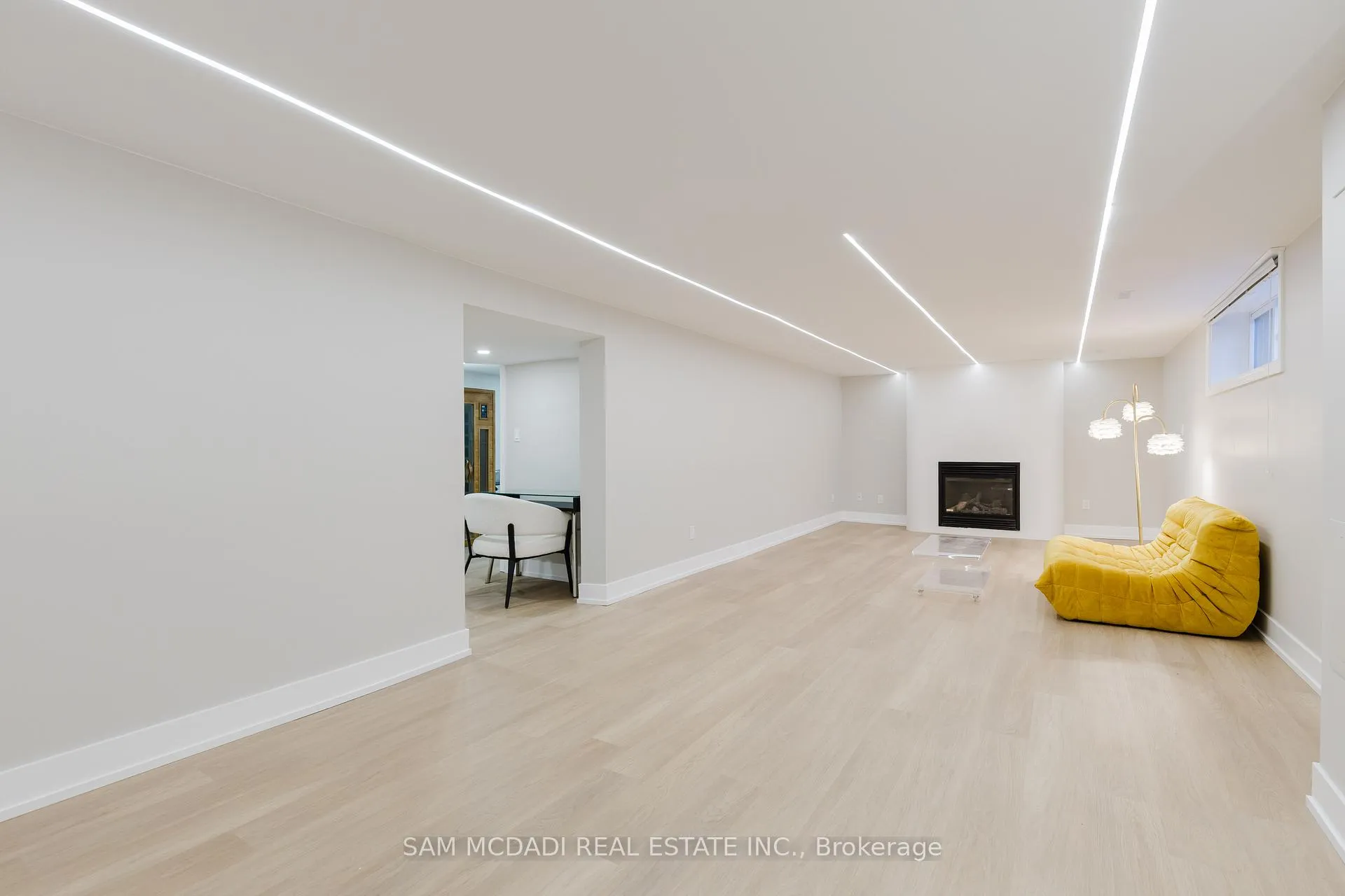 Photo 29 of 3325 Lakeshore Road, Burlington, Roseland — HOMEH