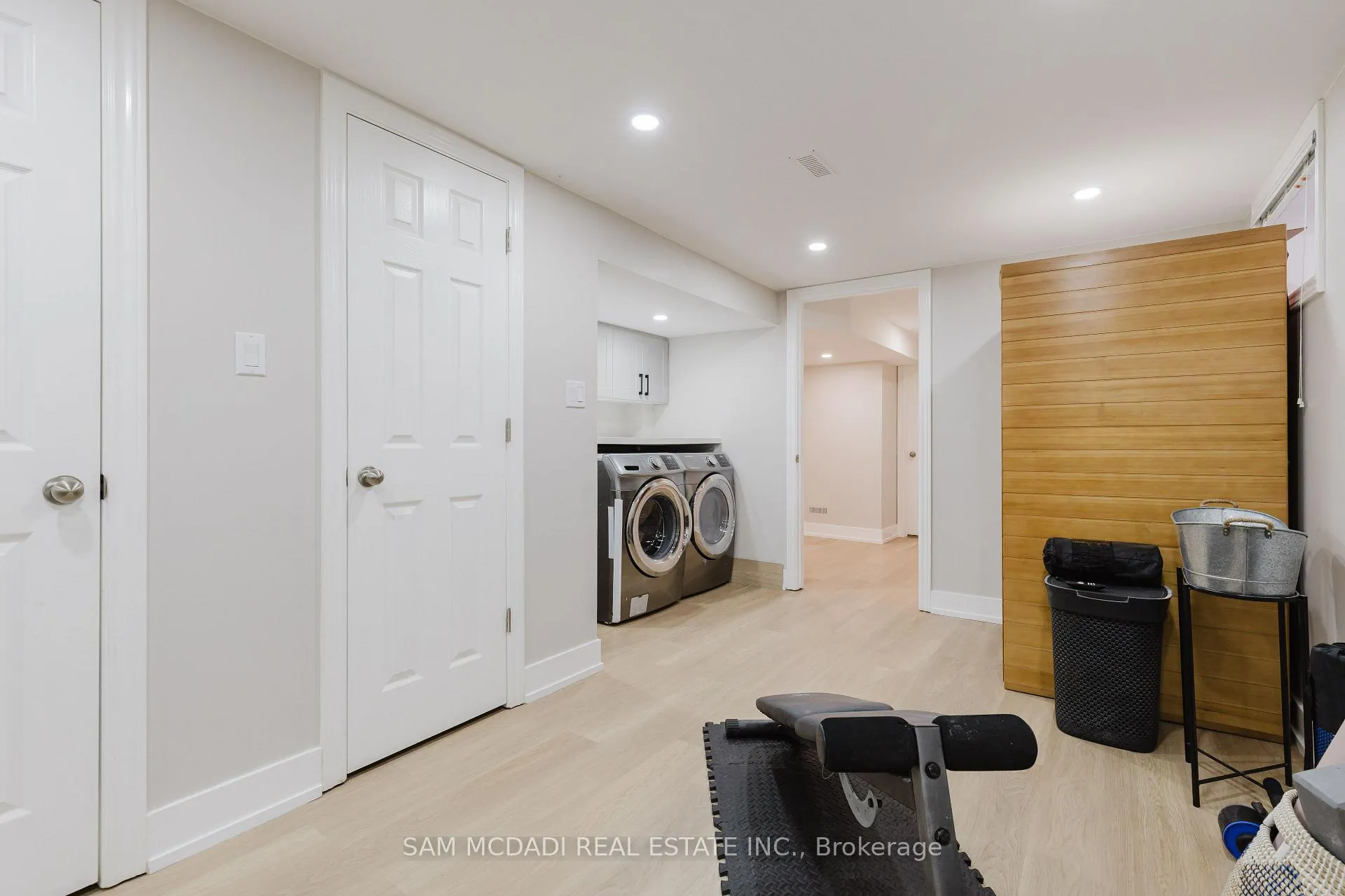 Photo 32 of 3325 Lakeshore Road, Burlington, Roseland — HOMEH
