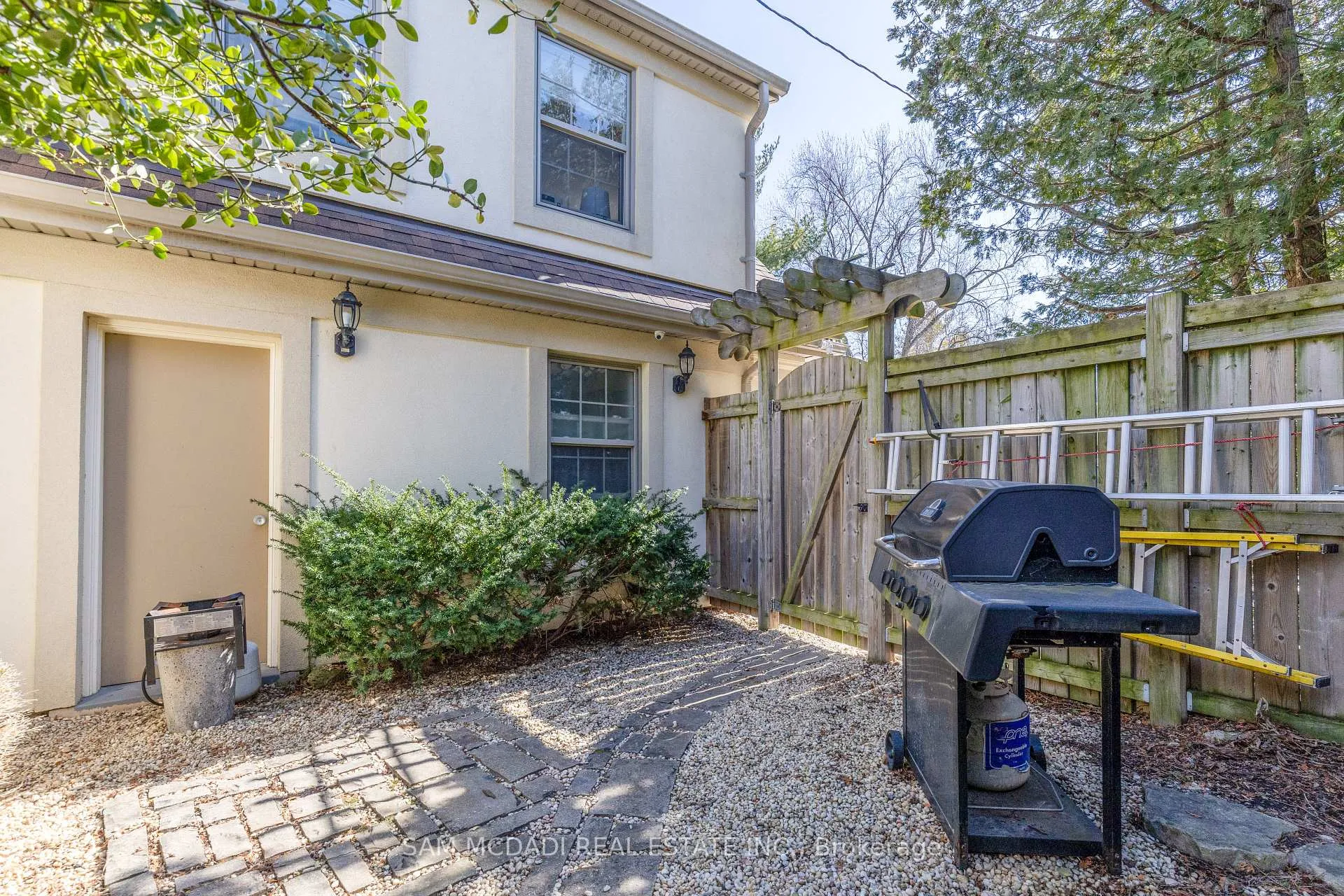 Photo 37 of 3325 Lakeshore Road, Burlington, Roseland — HOMEH