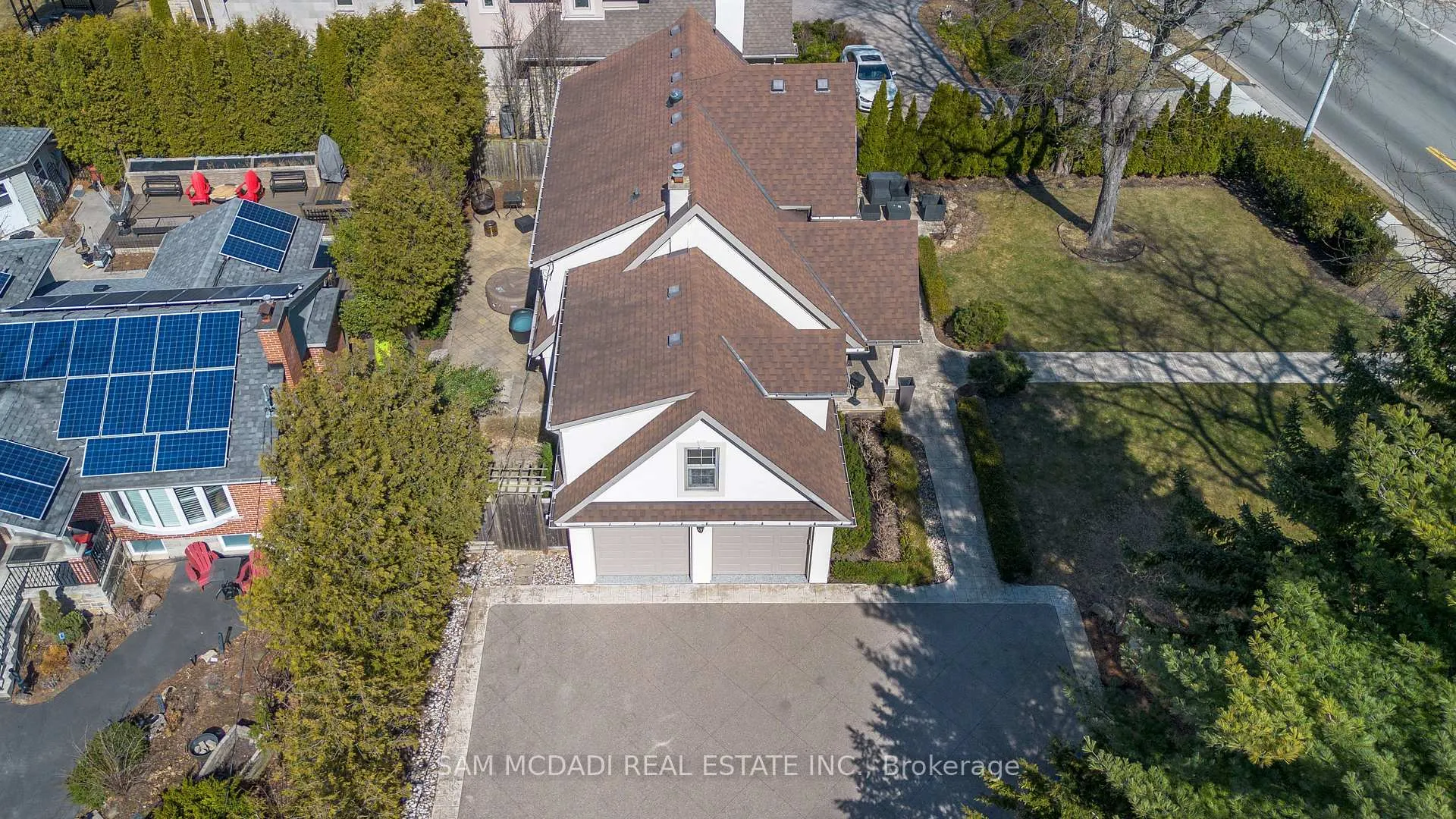 Photo 40 of 3325 Lakeshore Road, Burlington, Roseland — HOMEH