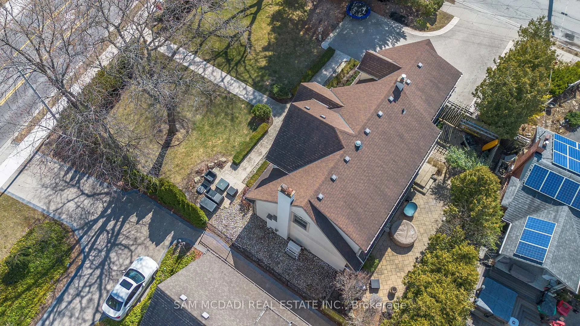 Photo 41 of 3325 Lakeshore Road, Burlington, Roseland — HOMEH