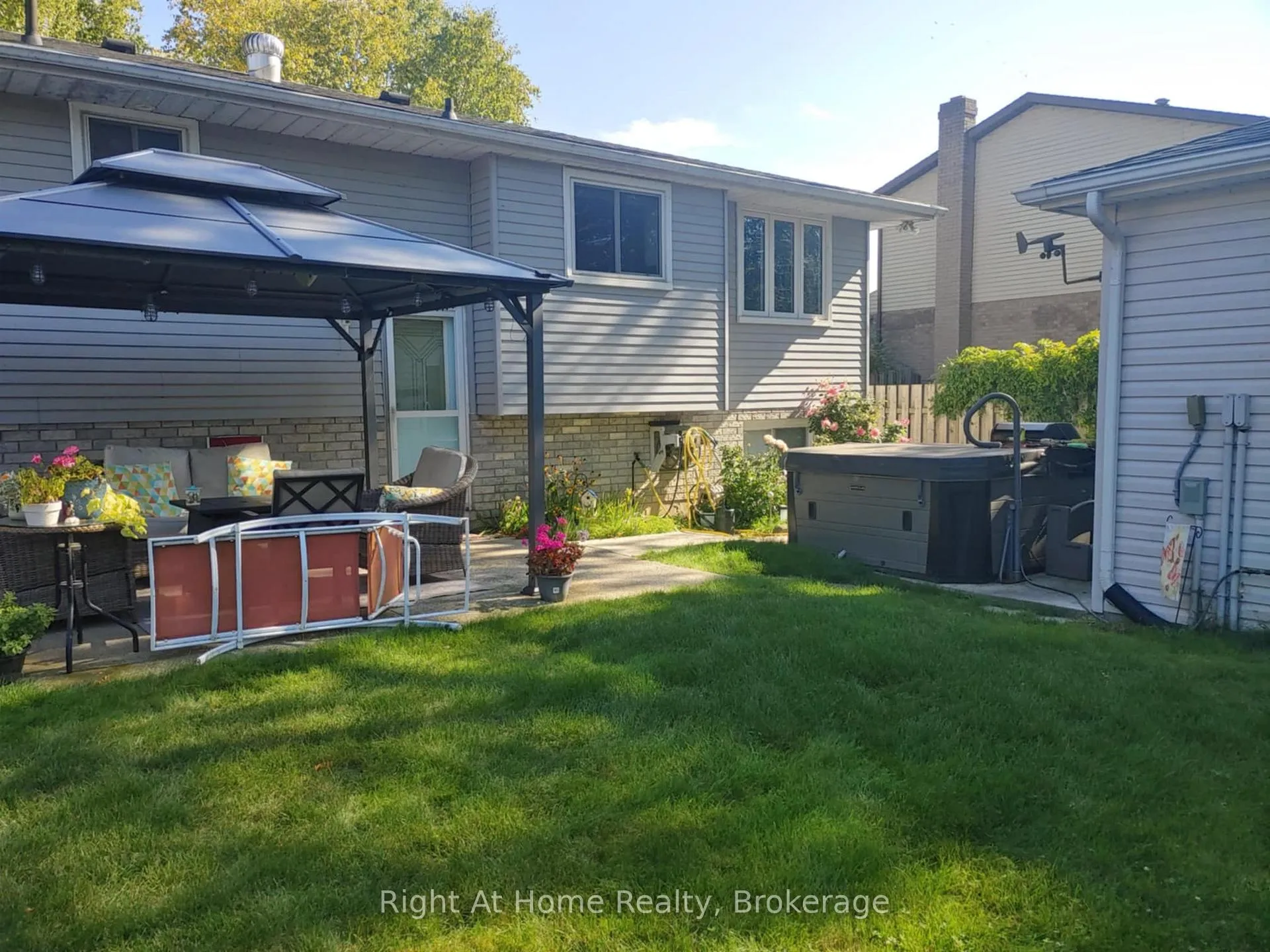 Photo 35 of 41 Mergl Drive, Norfolk, Port Dover — HOMEH