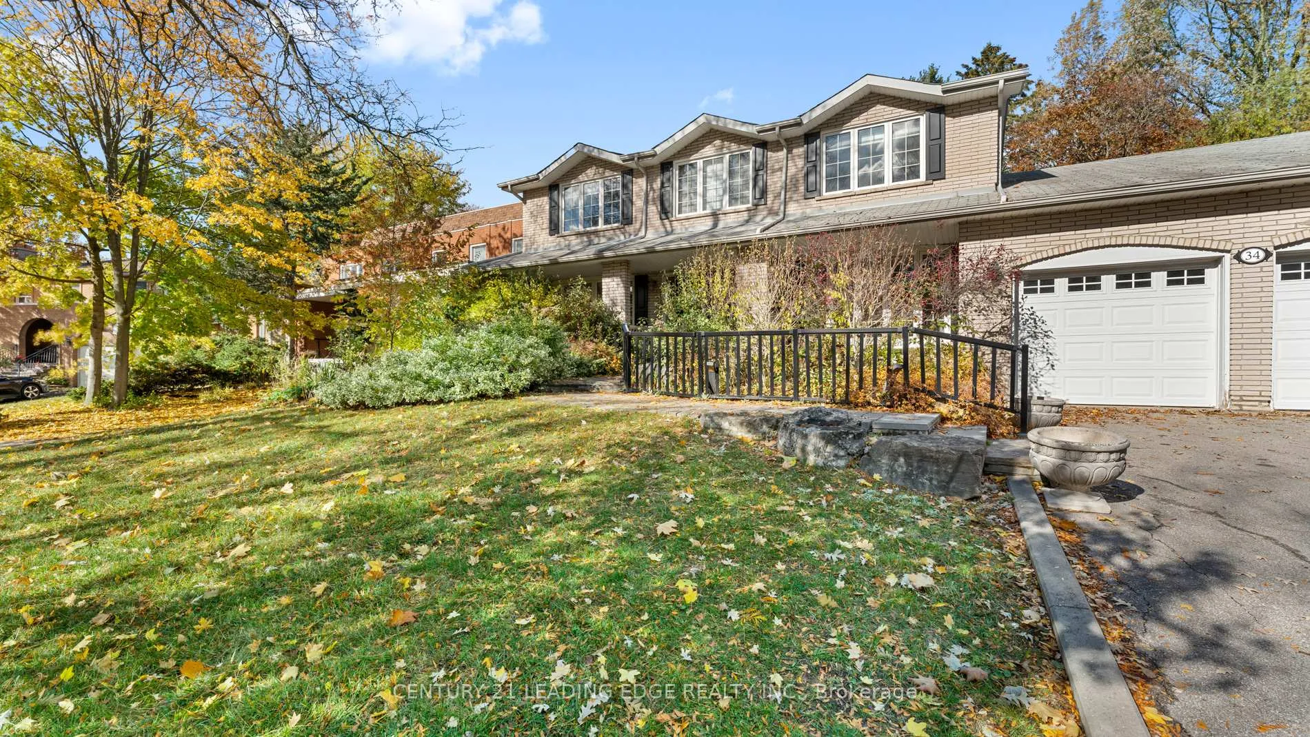 Photo 6 of 34 Forest Park Crescent, Markham, Royal Orchard — HOMEH