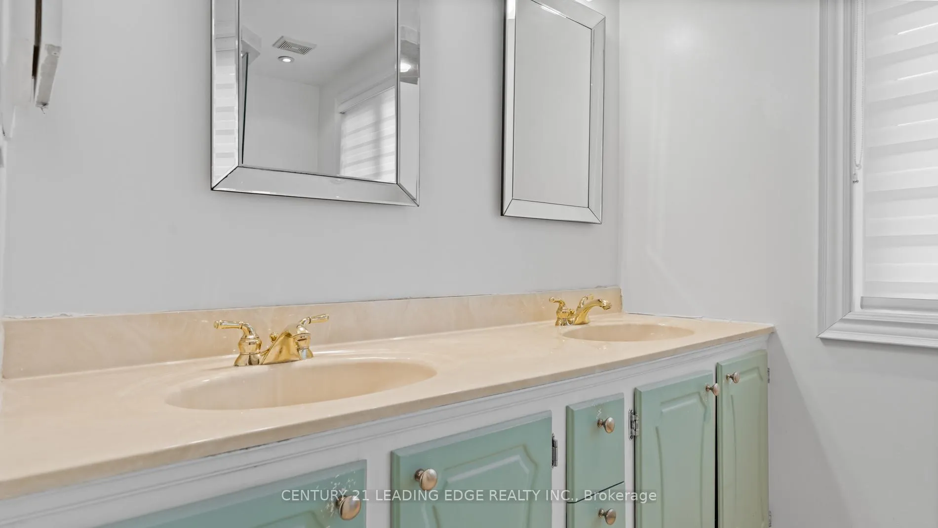 Photo 38 of 34 Forest Park Crescent, Markham, Royal Orchard — HOMEH