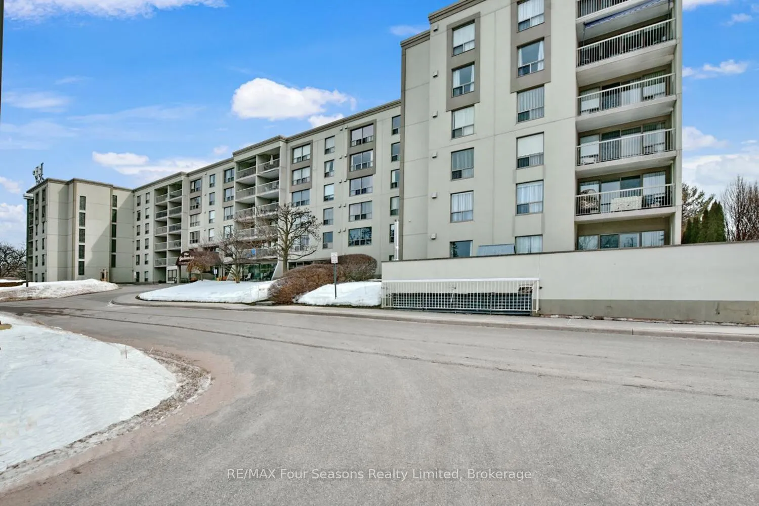 Photo 2 of Unit 312, 172 Eighth Street, Collingwood — HOMEH