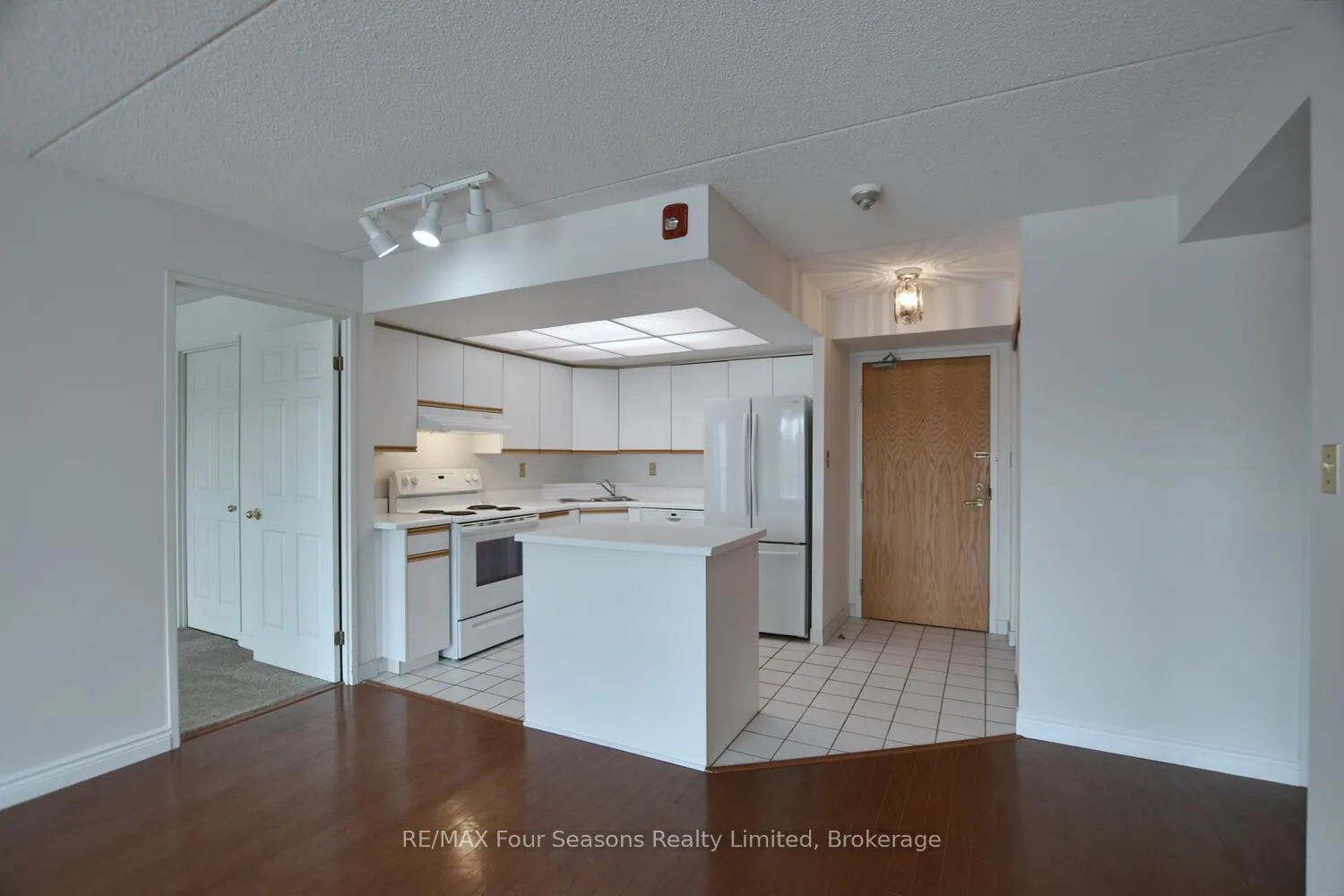 Photo 7 of Unit 312, 172 Eighth Street, Collingwood — HOMEH