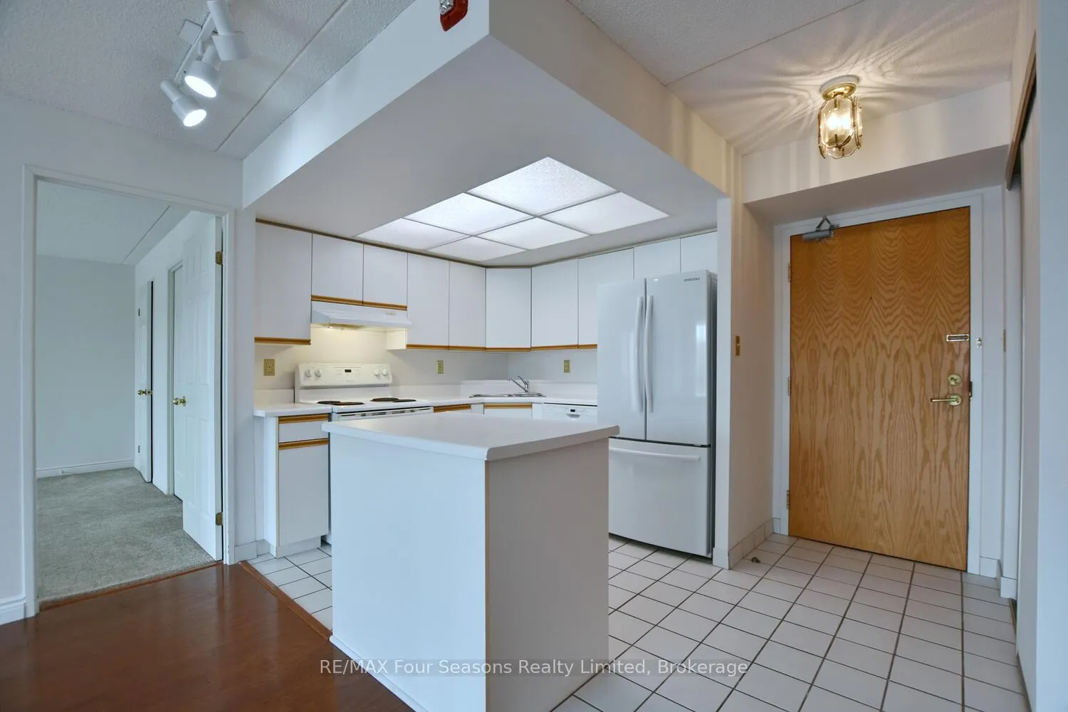 Photo 8 of Unit 312, 172 Eighth Street, Collingwood — HOMEH