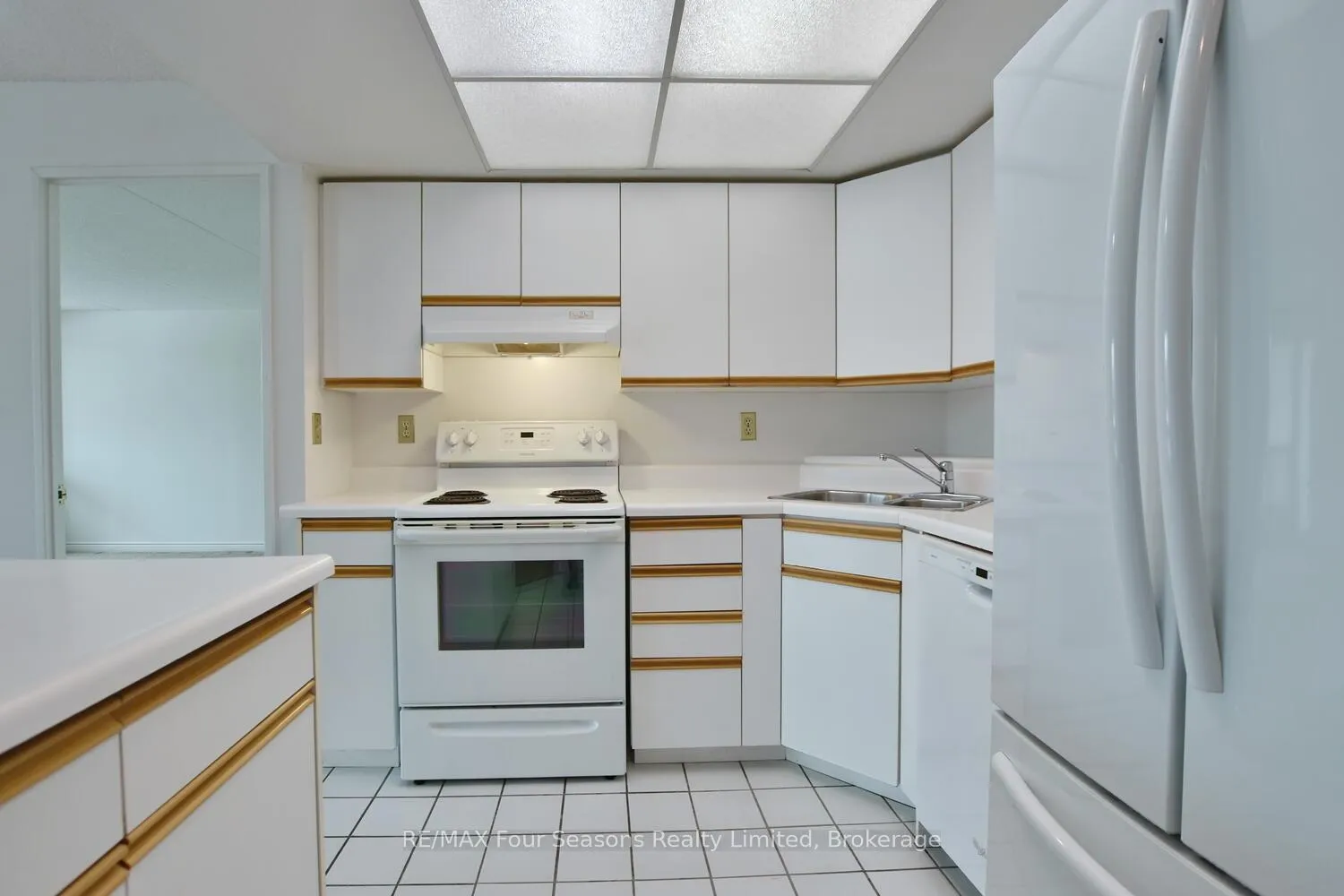 Photo 9 of Unit 312, 172 Eighth Street, Collingwood — HOMEH