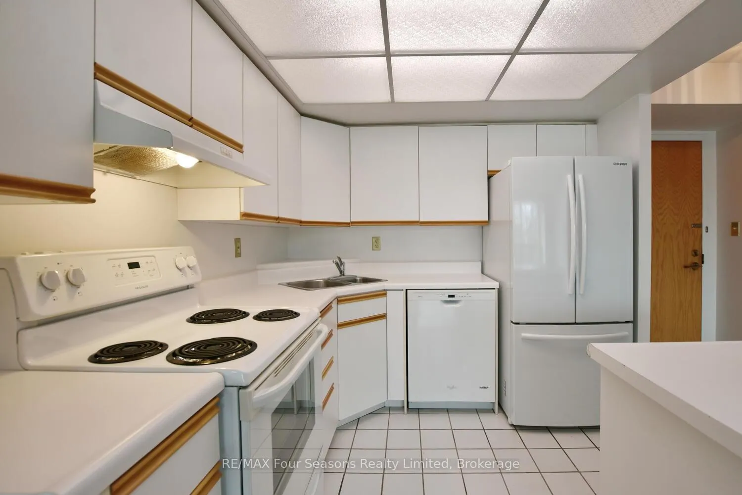 Photo 10 of Unit 312, 172 Eighth Street, Collingwood — HOMEH