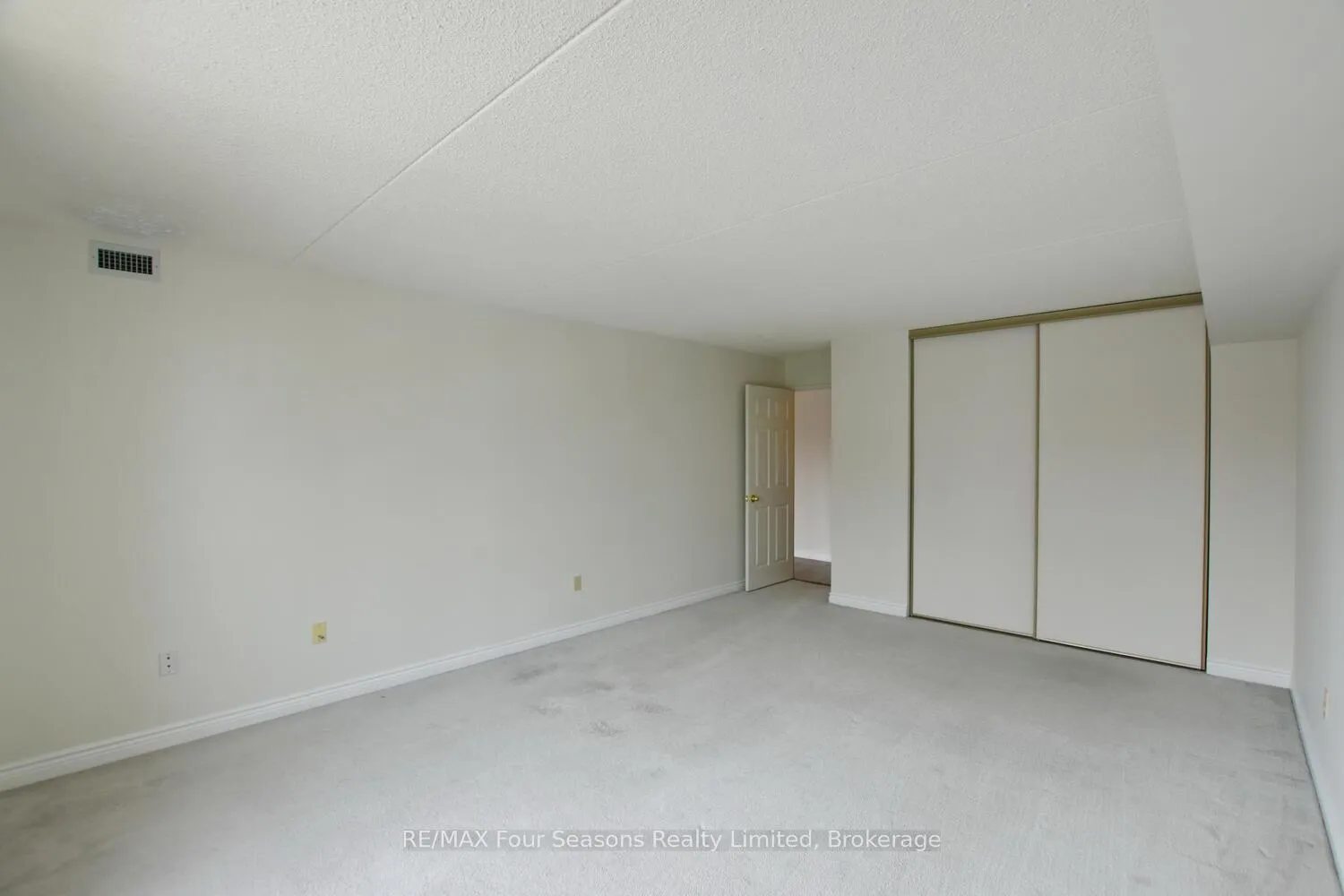 Photo 28 of Unit 312, 172 Eighth Street, Collingwood — HOMEH
