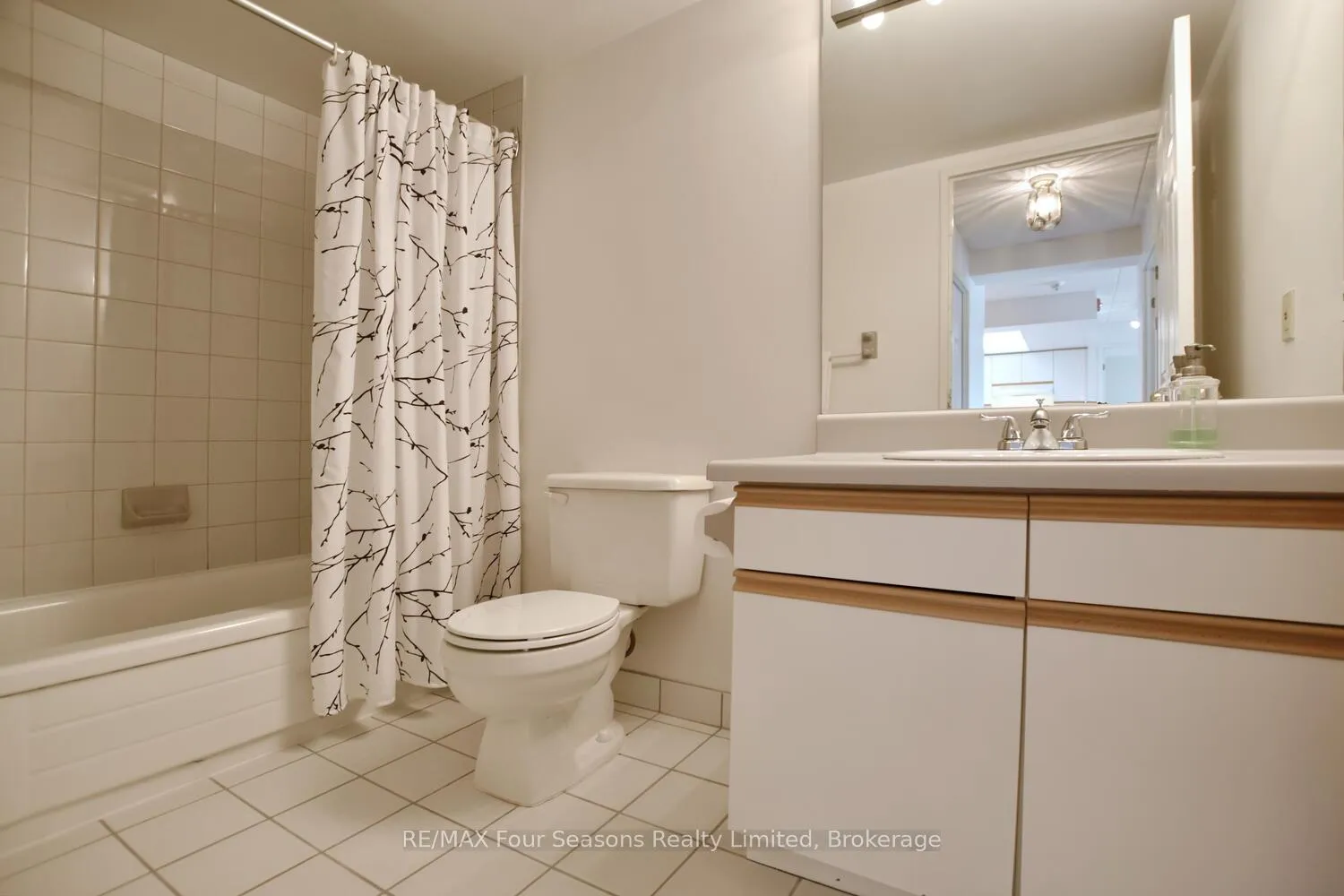 Photo 30 of Unit 312, 172 Eighth Street, Collingwood — HOMEH