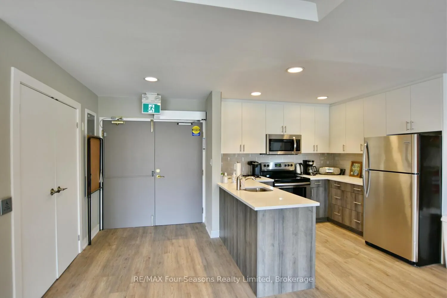 Photo 37 of Unit 312, 172 Eighth Street, Collingwood — HOMEH