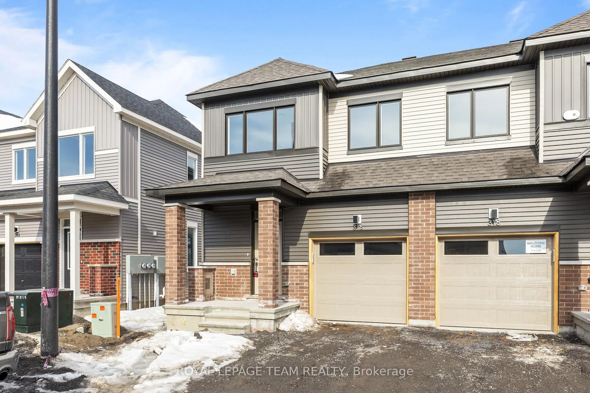 Photo 2 of 316 Les Emmerson Drive, Ottawa, Barrhaven - Heritage Park — HOMEH