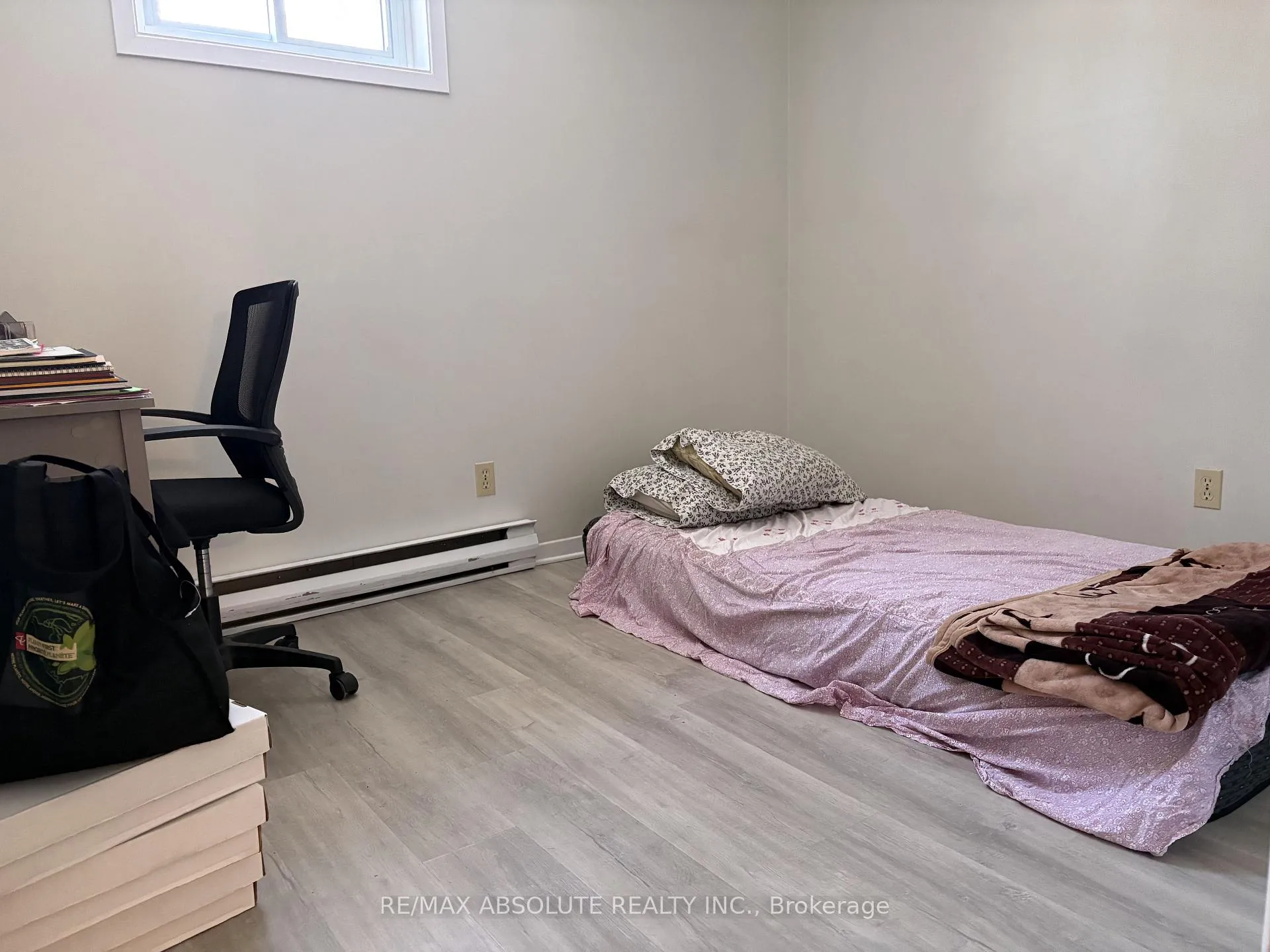 Photo 7 of Unit Unit 3, 971 Gregg Street, Ottawa, Heron Park — HOMEH