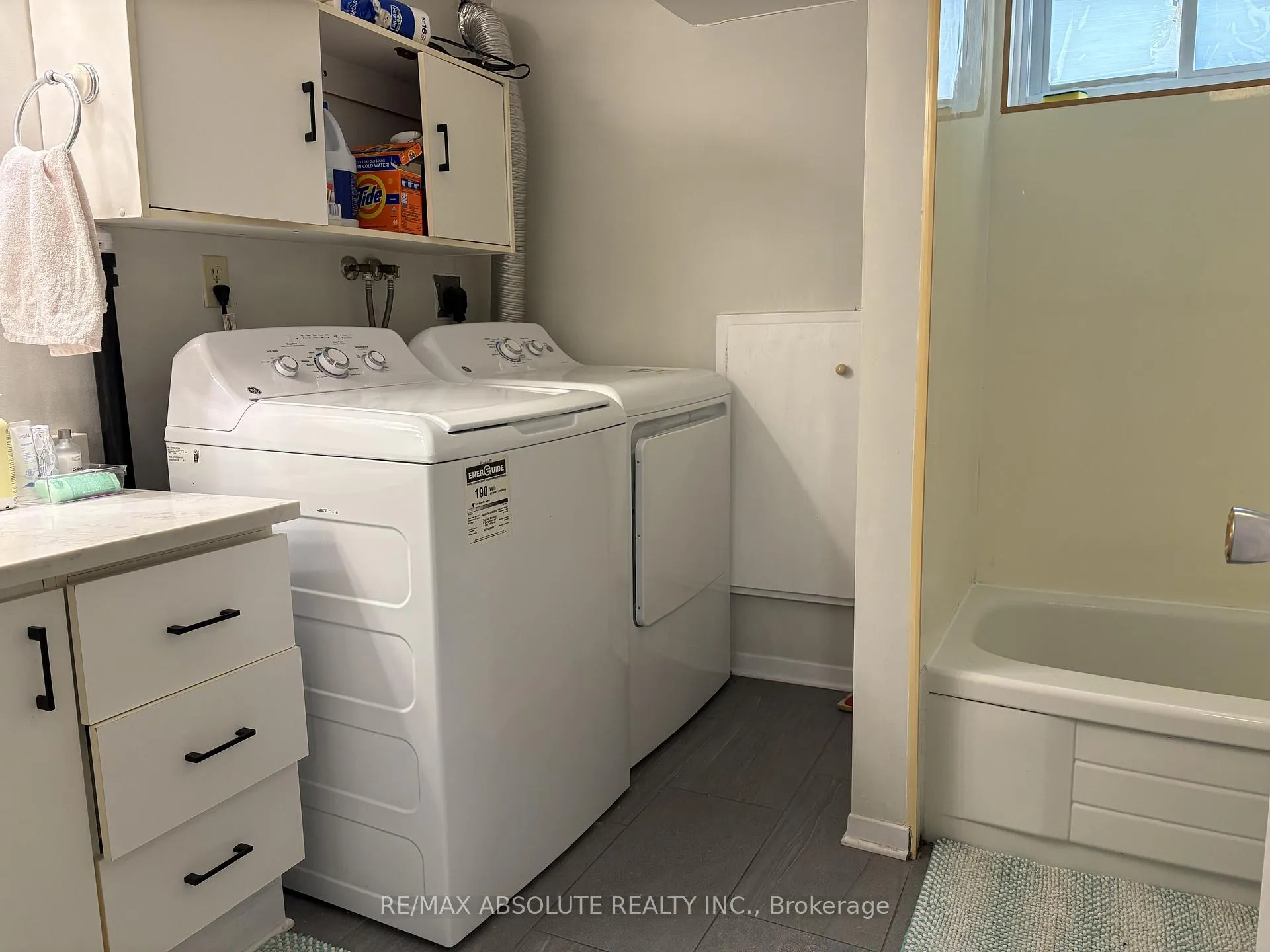 Photo 8 of Unit Unit 3, 971 Gregg Street, Ottawa, Heron Park — HOMEH