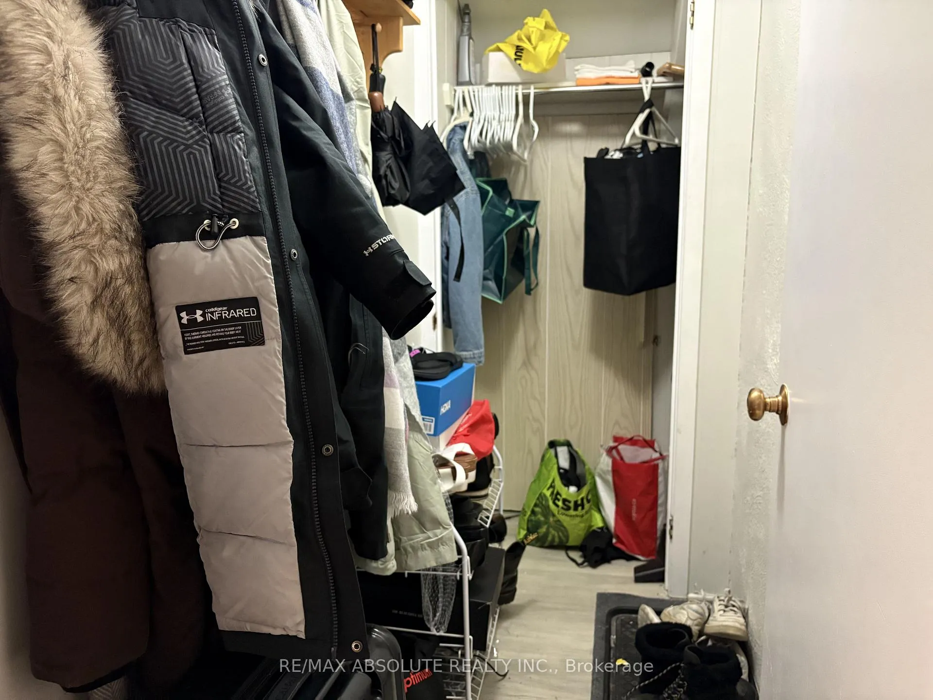 Photo 10 of Unit Unit 3, 971 Gregg Street, Ottawa, Heron Park — HOMEH
