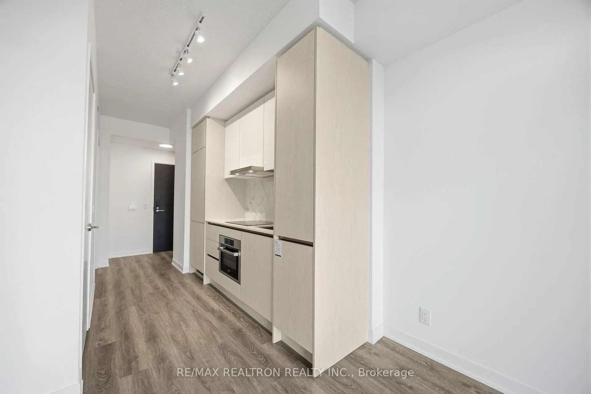 Photo 13 of Unit 2002, 180 Front Street E, Toronto, Moss Park — HOMEH