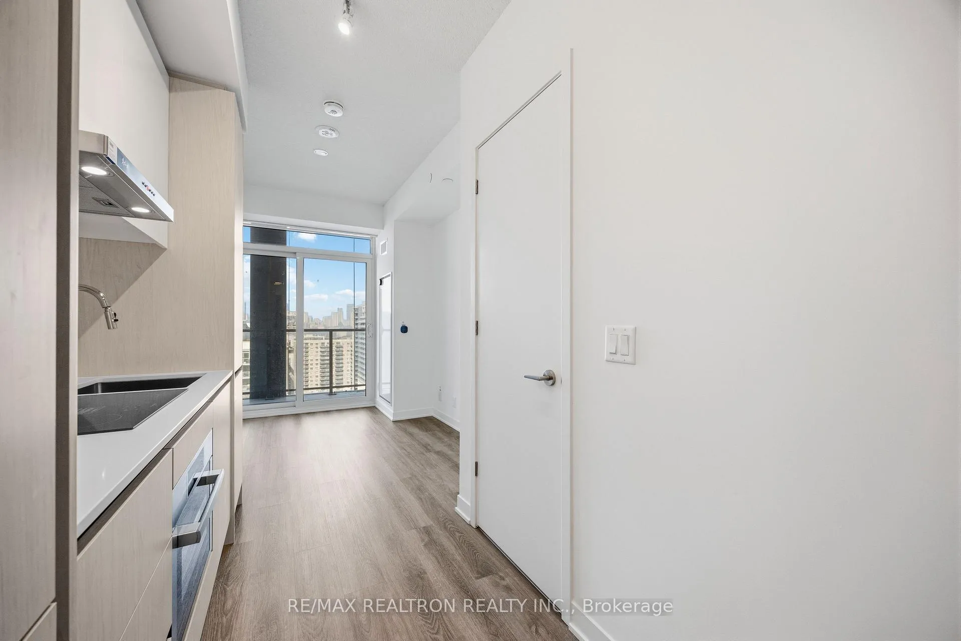 Photo 16 of Unit 2002, 180 Front Street E, Toronto, Moss Park — HOMEH