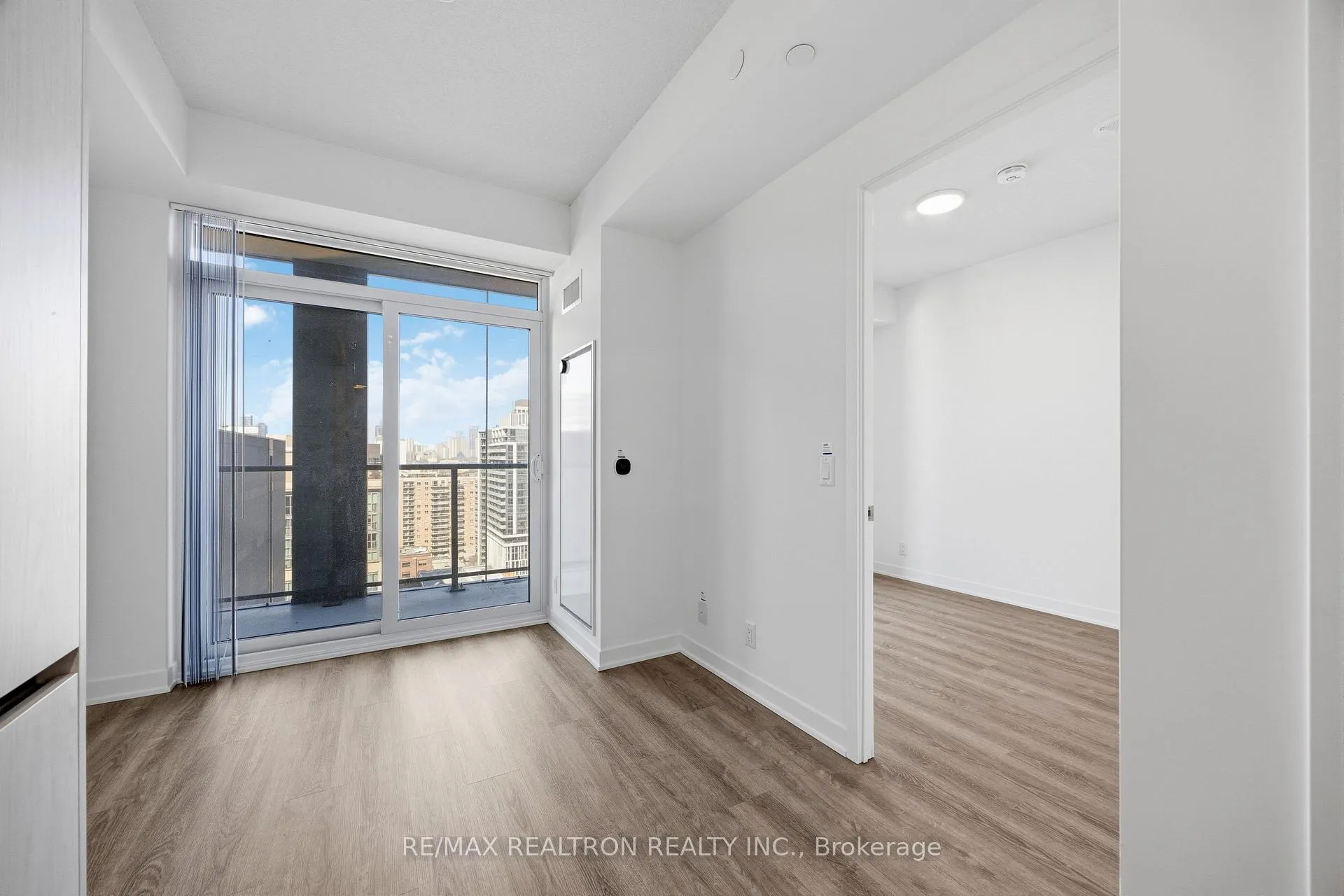 Photo 17 of Unit 2002, 180 Front Street E, Toronto, Moss Park — HOMEH