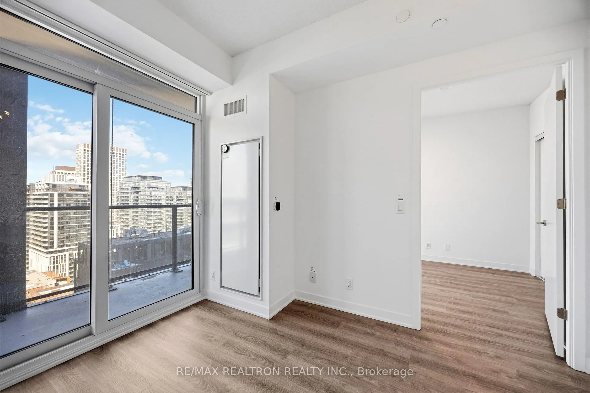 Photo 22 of Unit 2002, 180 Front Street E, Toronto, Moss Park — HOMEH
