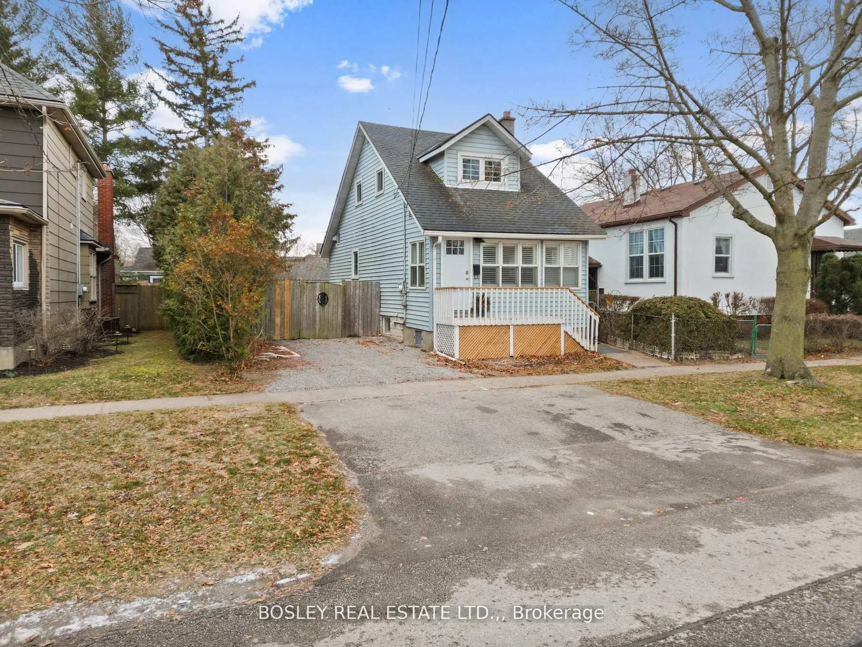 Photo 3 of 18 Michigan Avenue, St. Catharines, Port Dalhousie — HOMEH