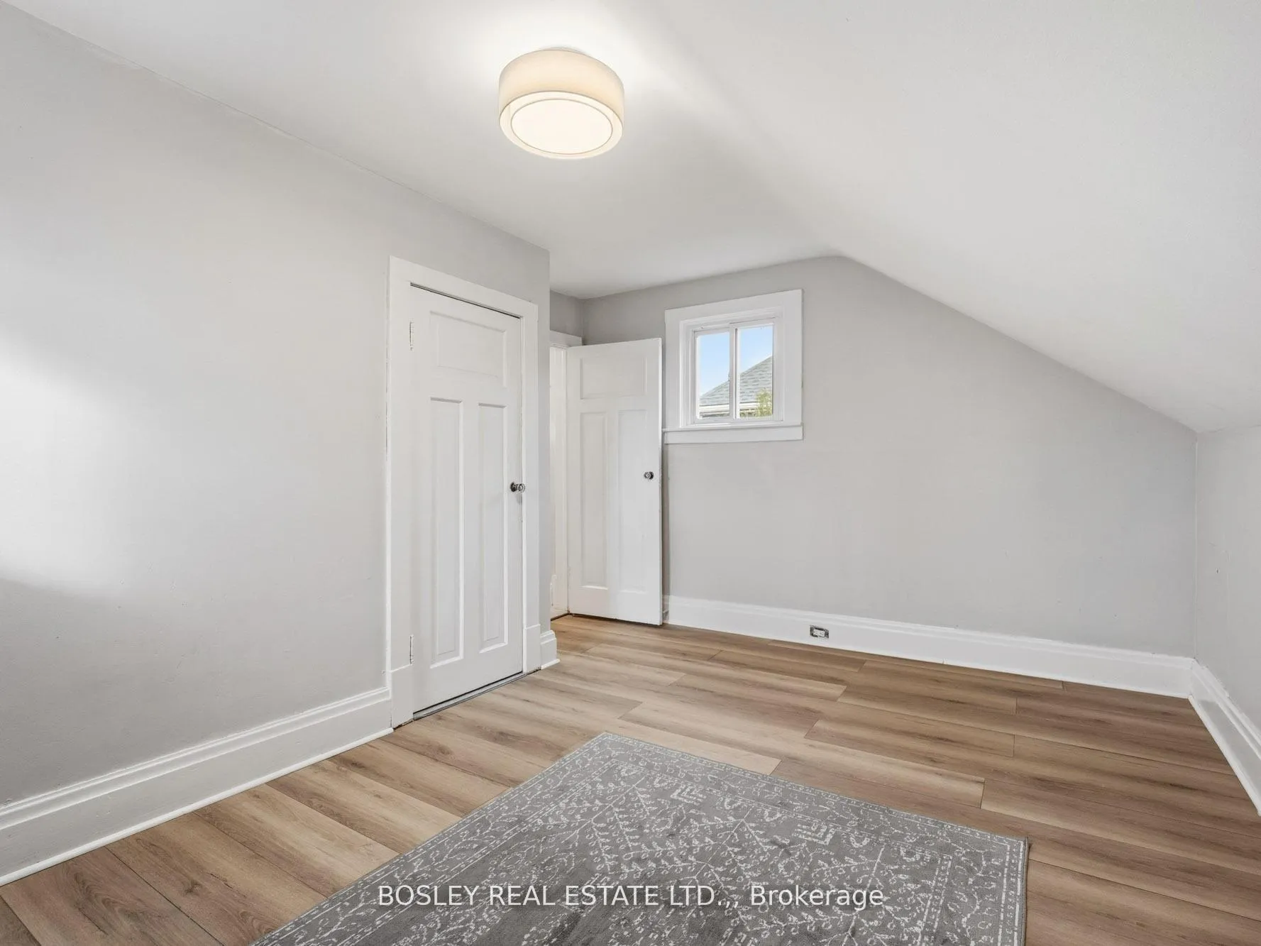 Photo 16 of 18 Michigan Avenue, St. Catharines, Port Dalhousie — HOMEH