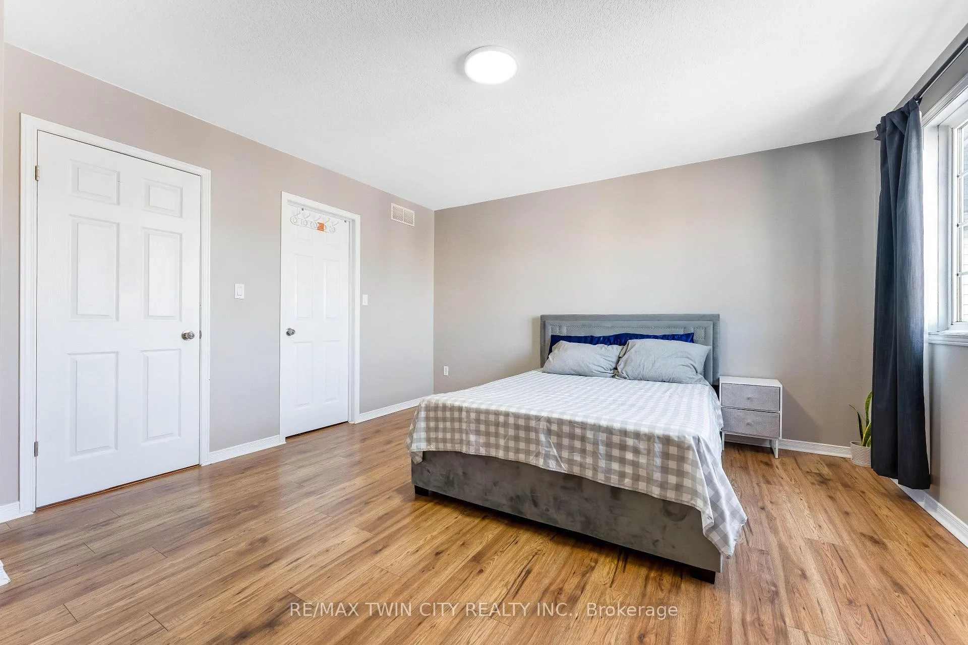 Photo 18 of 160 Prosperity Drive, Kitchener — HOMEH