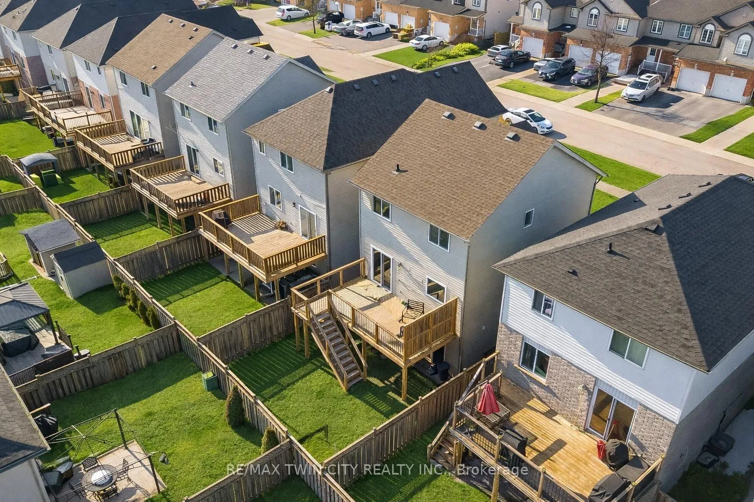 Photo 38 of 160 Prosperity Drive, Kitchener — HOMEH