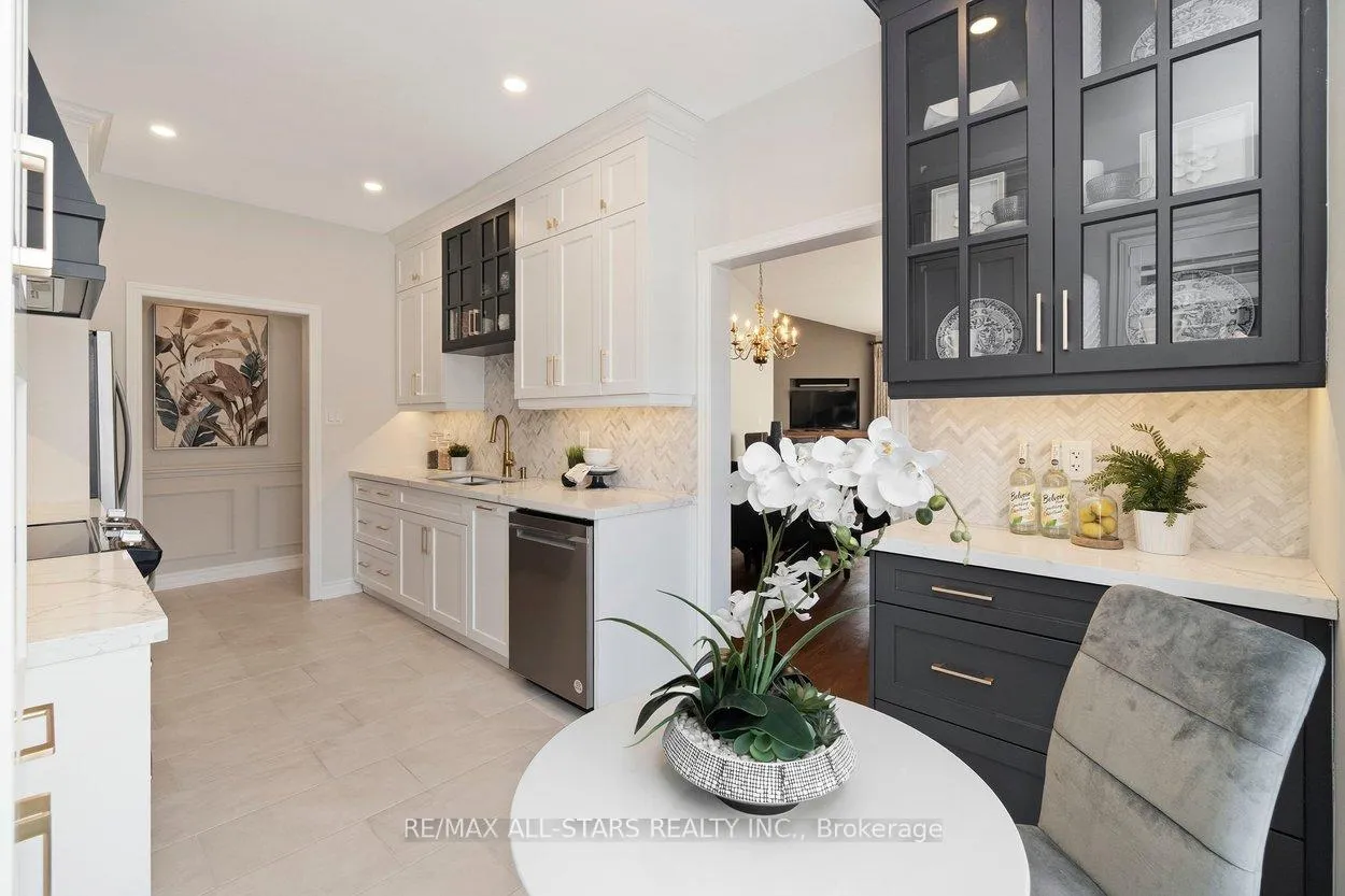 Photo 10 of 1 Christina Falls Way, Markham, Greensborough — HOMEH