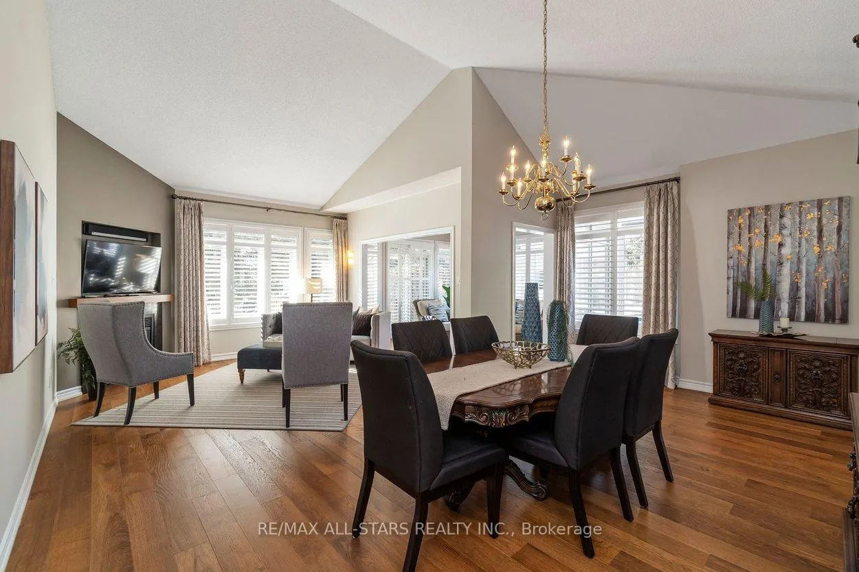 Photo 11 of 1 Christina Falls Way, Markham, Greensborough — HOMEH