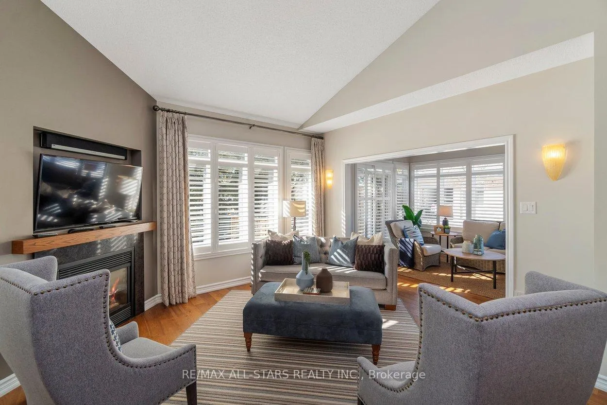 Photo 13 of 1 Christina Falls Way, Markham, Greensborough — HOMEH