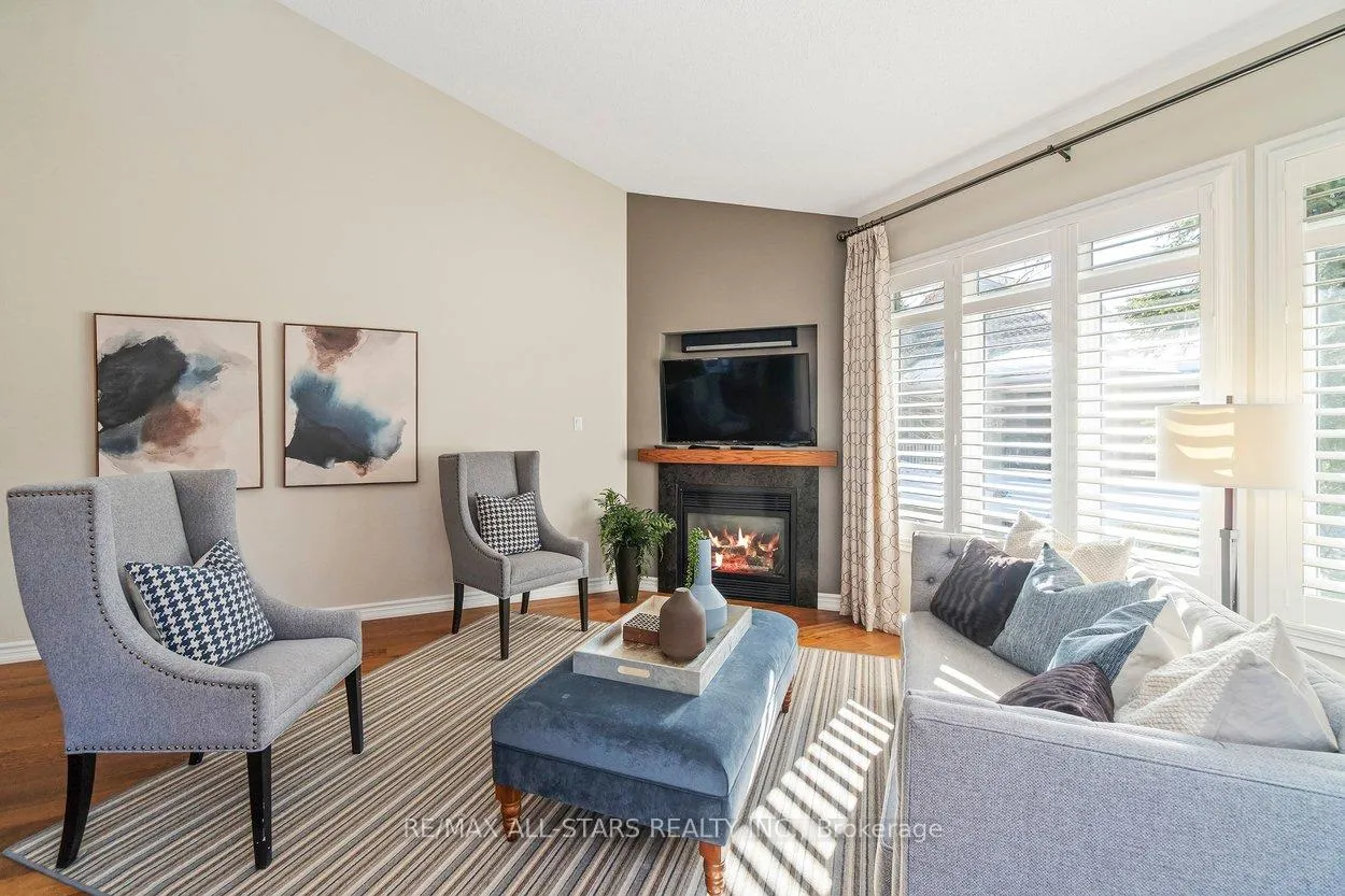 Photo 15 of 1 Christina Falls Way, Markham, Greensborough — HOMEH