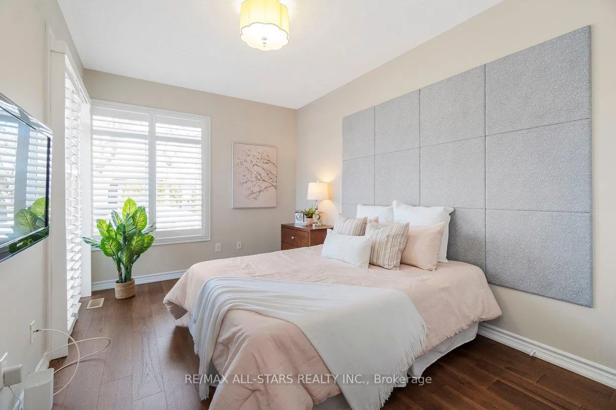 Photo 25 of 1 Christina Falls Way, Markham, Greensborough — HOMEH