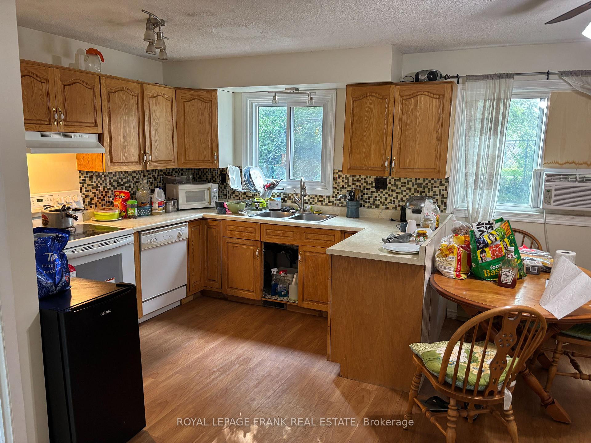 Photo 5 of 1098 Milne Drive, Kincardine — HOMEH