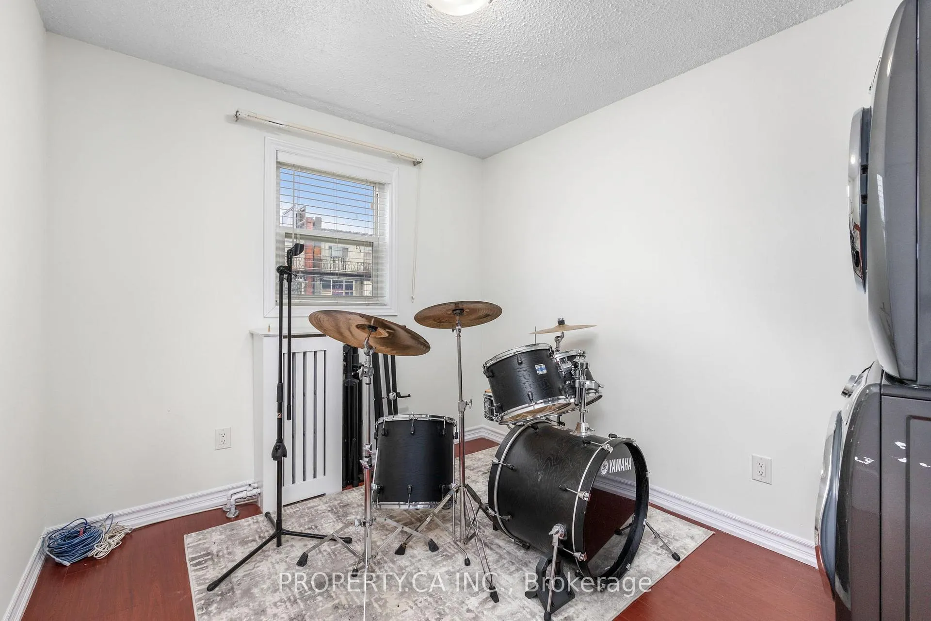 Photo 17 of 36 Lanark Avenue, Toronto, Oakwood Village — HOMEH