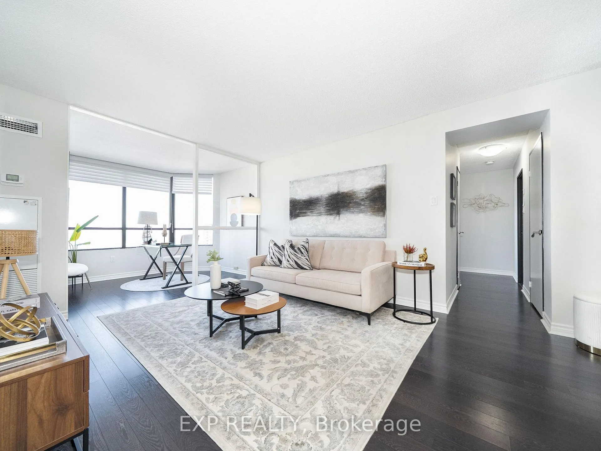 Front of Unit 1602, 7420 Bathurst Street