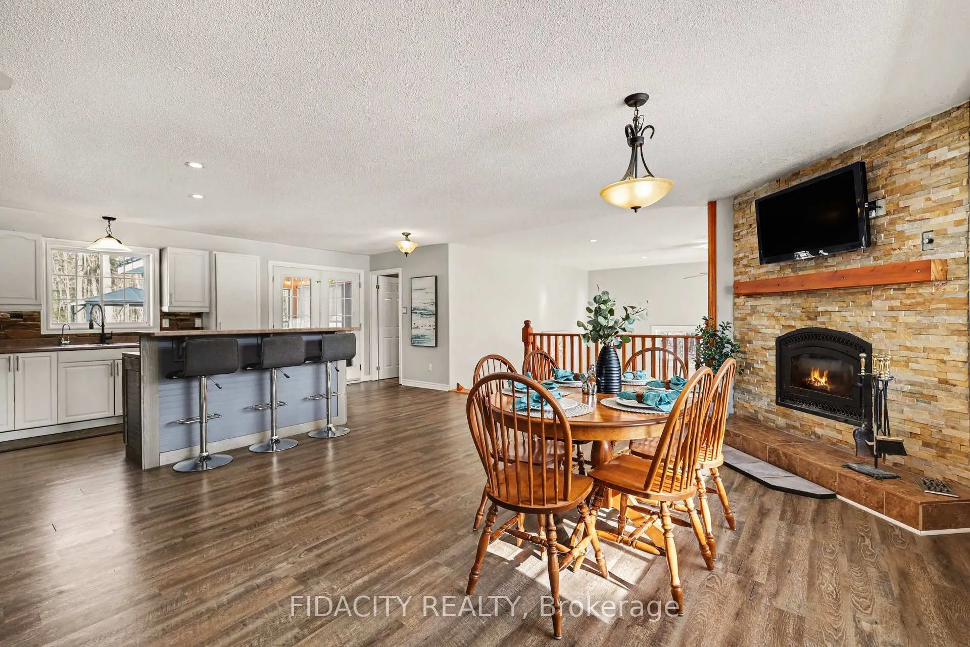 Photo 11 of 826 Ramsay Concession 7a Road, Carleton Place — HOMEH