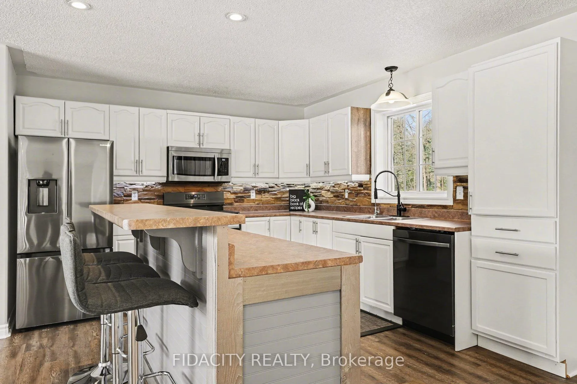 Photo 14 of 826 Ramsay Concession 7a Road, Carleton Place — HOMEH