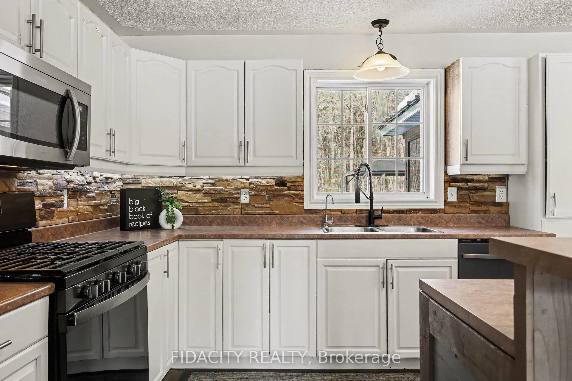 Photo 15 of 826 Ramsay Concession 7a Road, Carleton Place — HOMEH