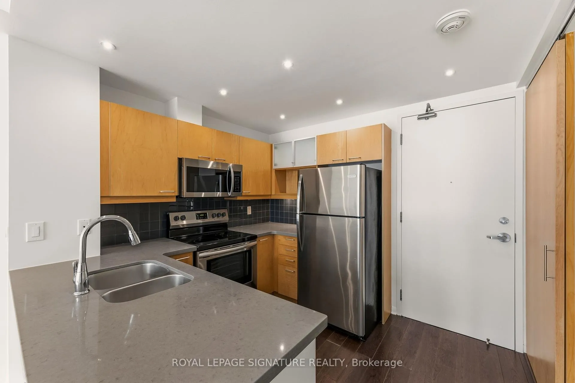 Photo 4 of Unit 1221, 333 Adelaide Street E, Toronto, Moss Park — HOMEH