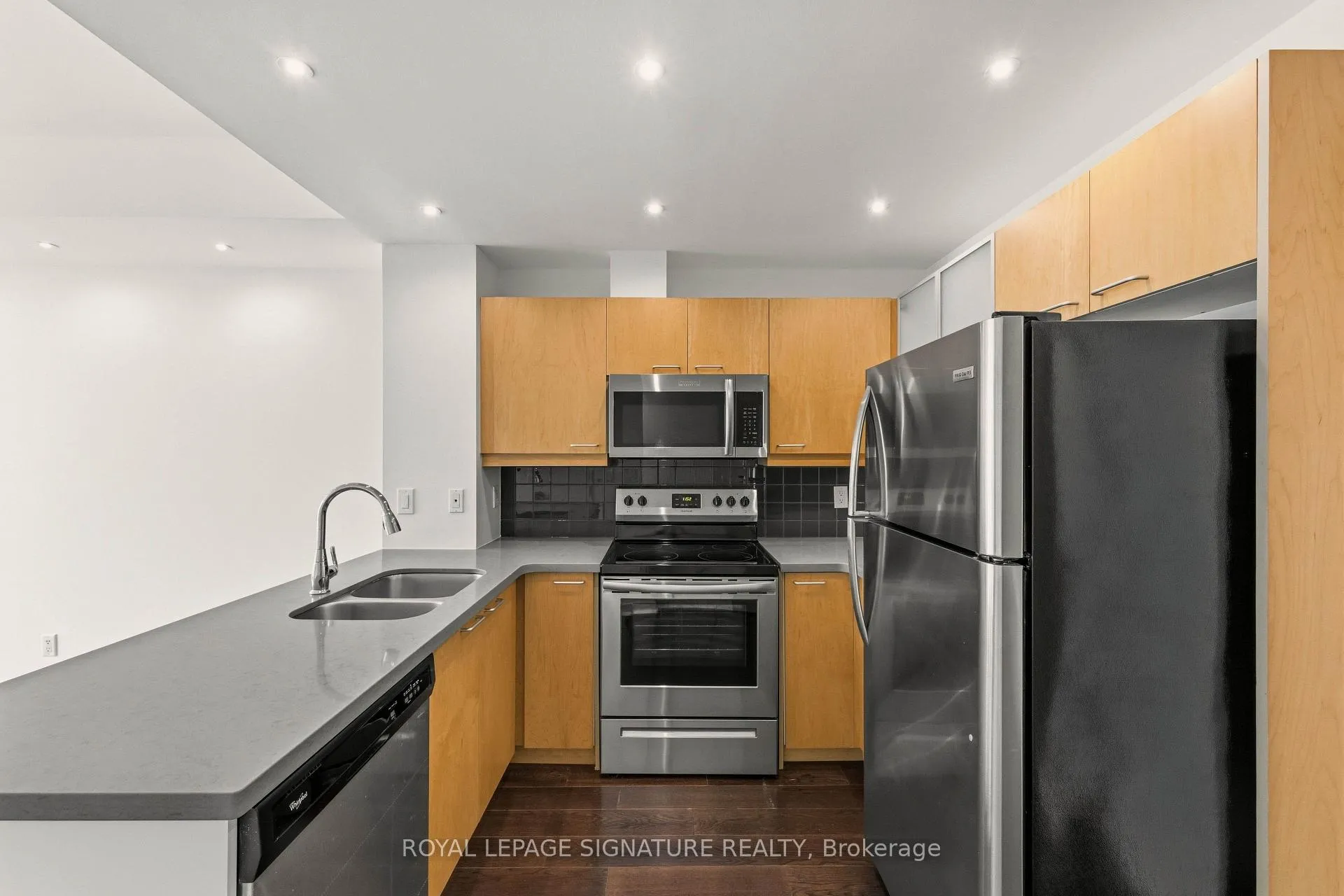 Photo 5 of Unit 1221, 333 Adelaide Street E, Toronto, Moss Park — HOMEH