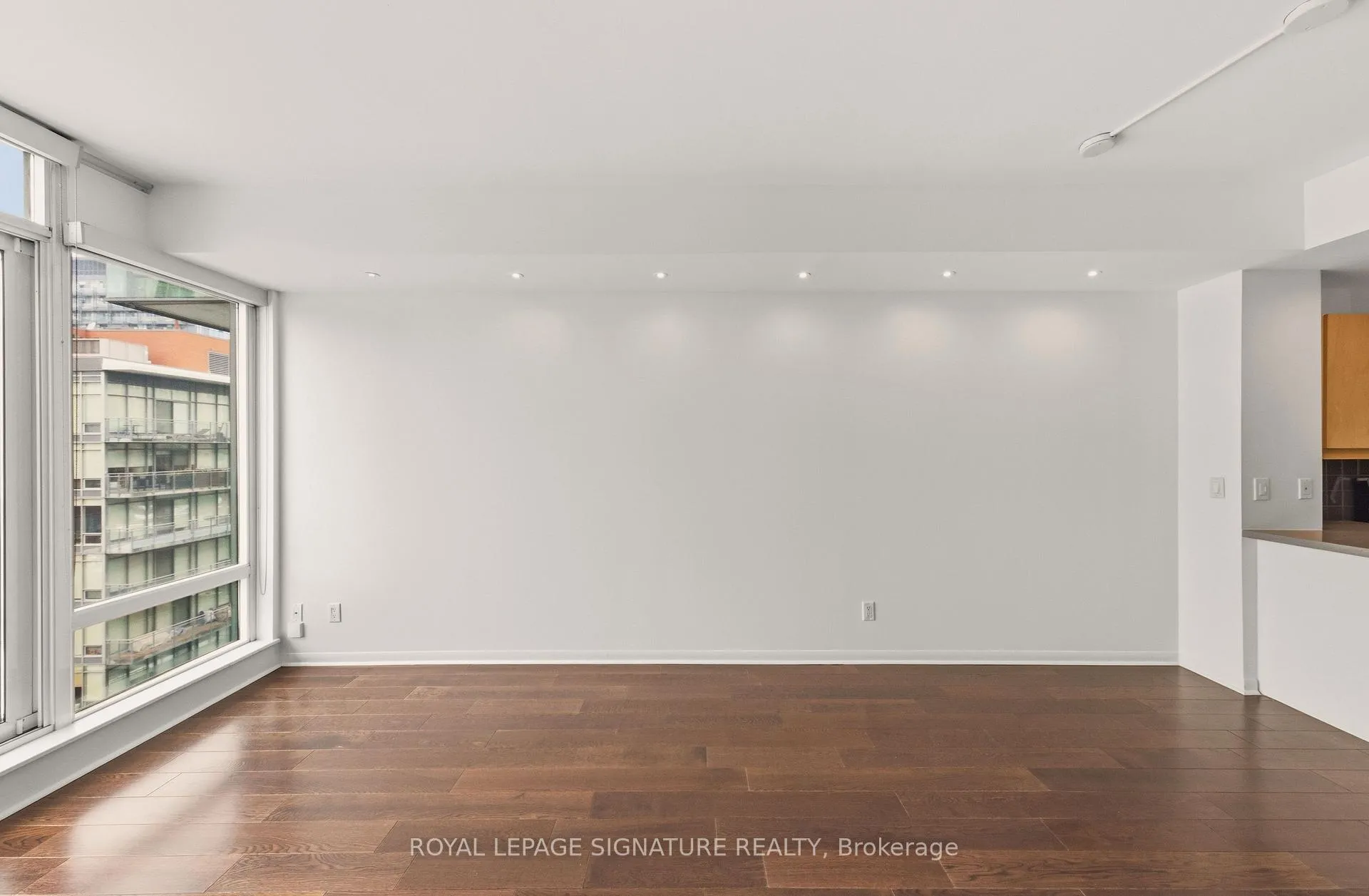 Photo 15 of Unit 1221, 333 Adelaide Street E, Toronto, Moss Park — HOMEH