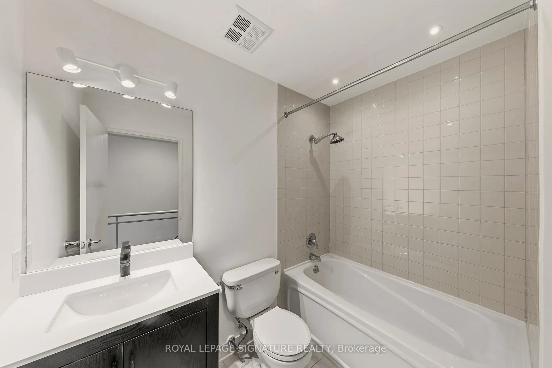 Photo 32 of Unit 1221, 333 Adelaide Street E, Toronto, Moss Park — HOMEH