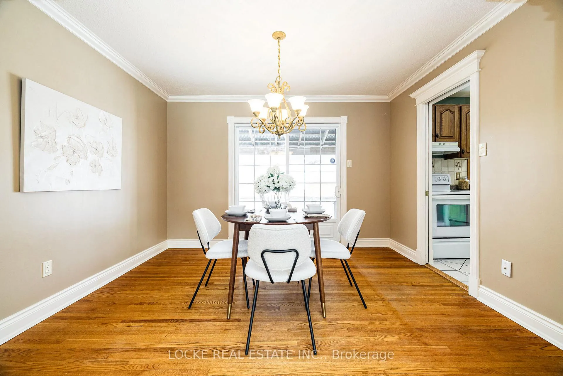 Photo 9 of 279 Hoylake Crescent, Ottawa, Bilberry Creek/Queenswood Heights — HOMEH