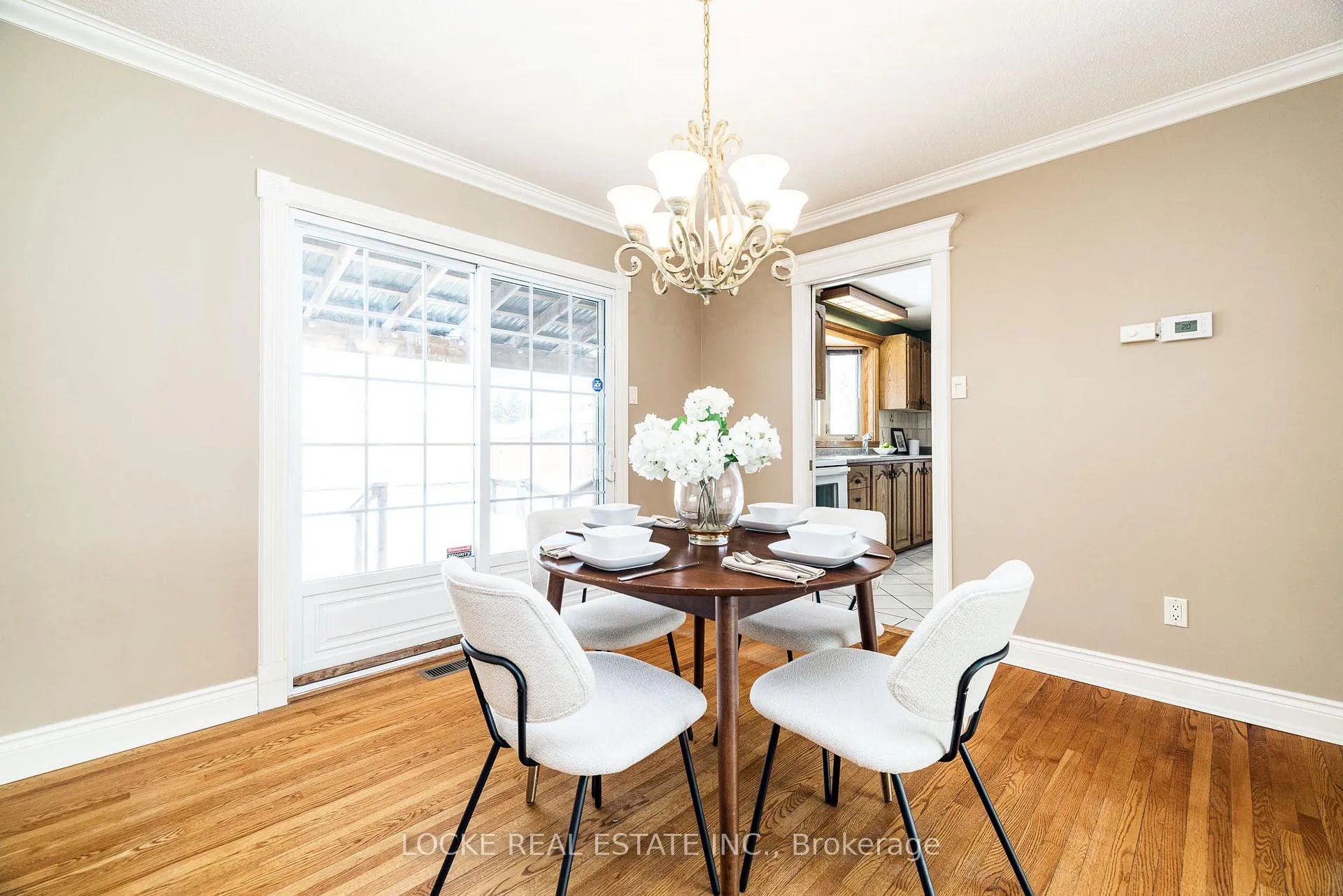 Photo 10 of 279 Hoylake Crescent, Ottawa, Bilberry Creek/Queenswood Heights — HOMEH