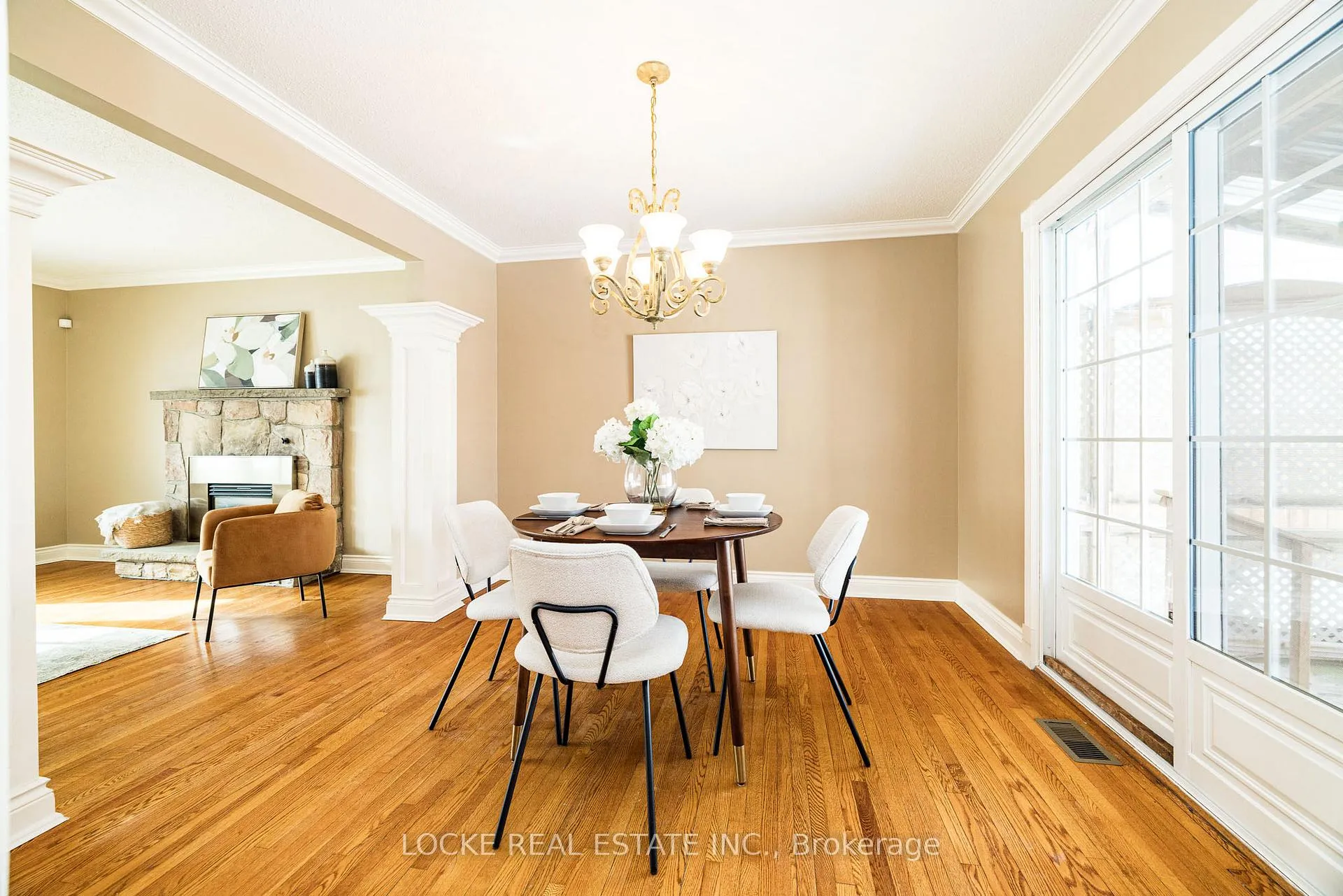 Photo 11 of 279 Hoylake Crescent, Ottawa, Bilberry Creek/Queenswood Heights — HOMEH