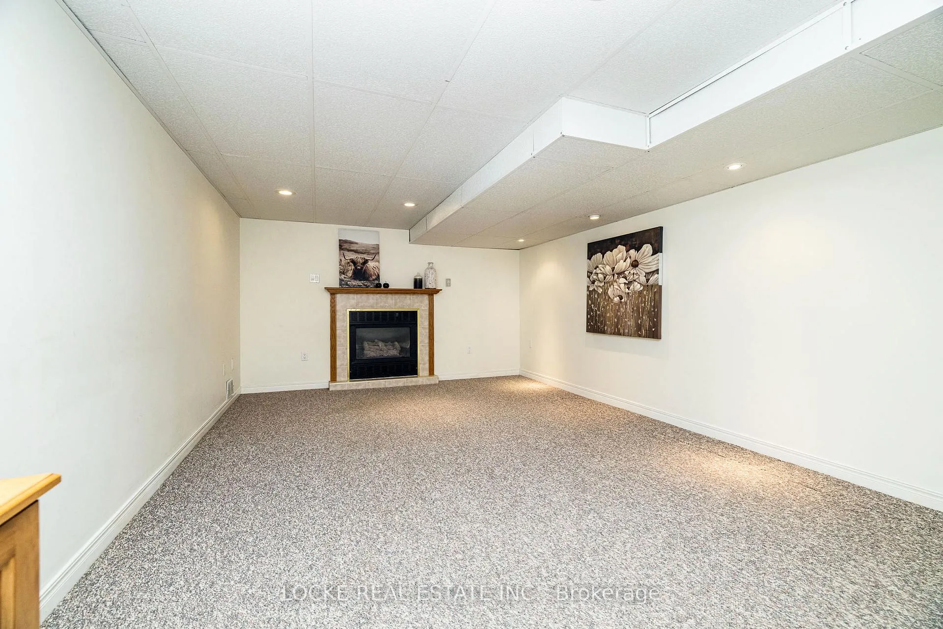 Photo 31 of 279 Hoylake Crescent, Ottawa, Bilberry Creek/Queenswood Heights — HOMEH