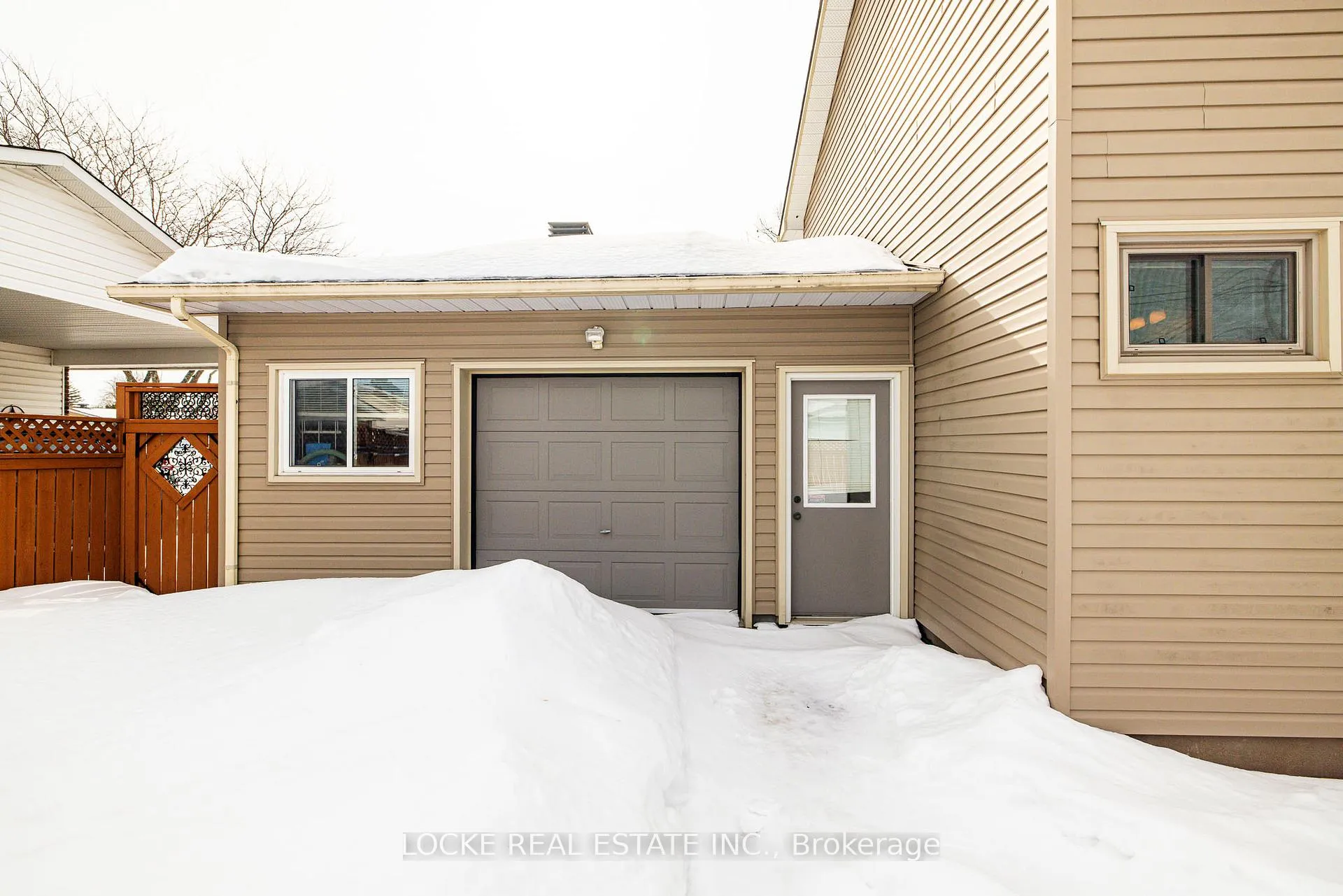 Photo 39 of 279 Hoylake Crescent, Ottawa, Bilberry Creek/Queenswood Heights — HOMEH